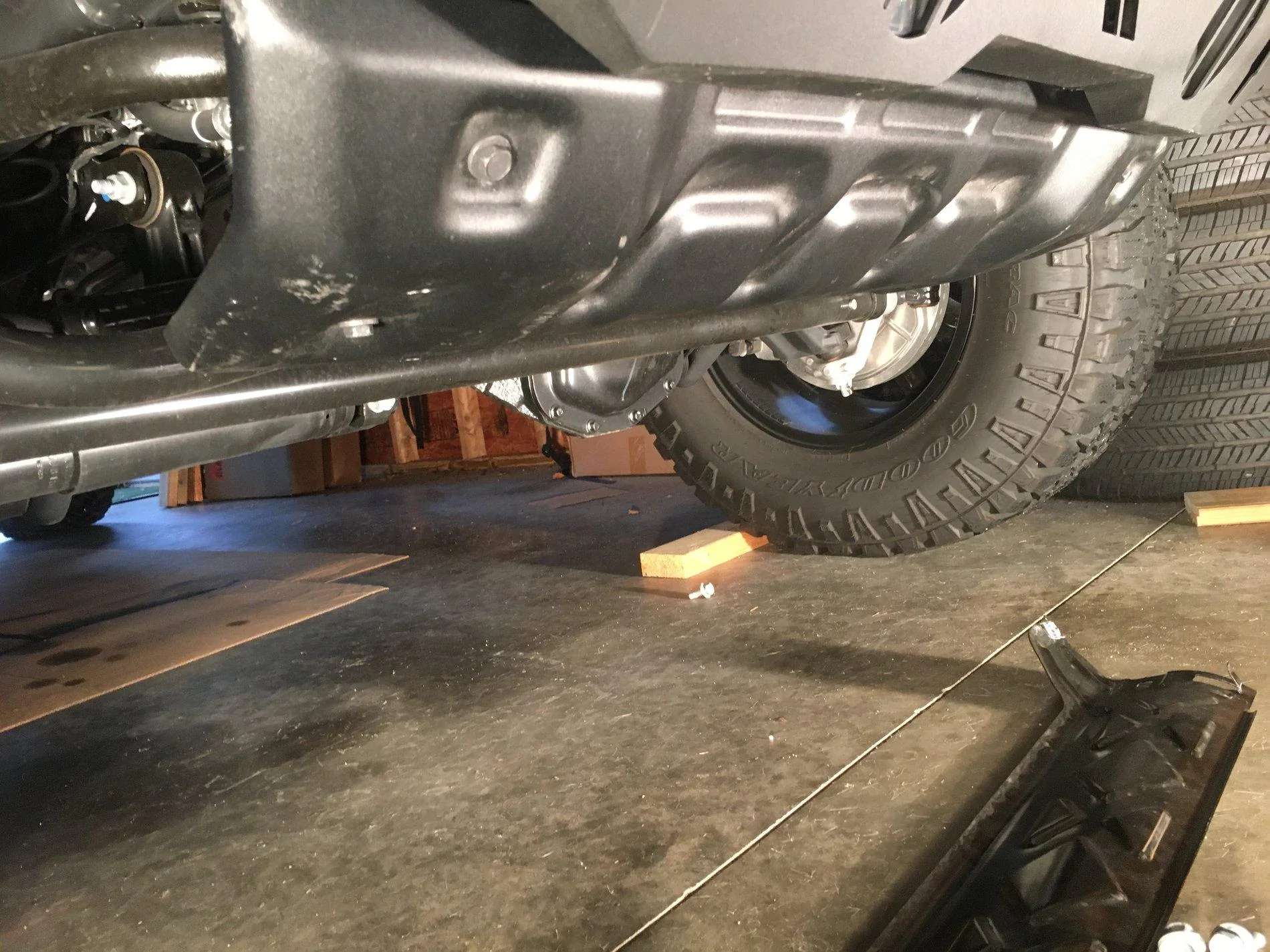 Jeep Gladiator Installing Stock Rubicon Skid Plate on Sport 78B96D5D-6ECB-4D98-B444-B5E5F18C18FD
