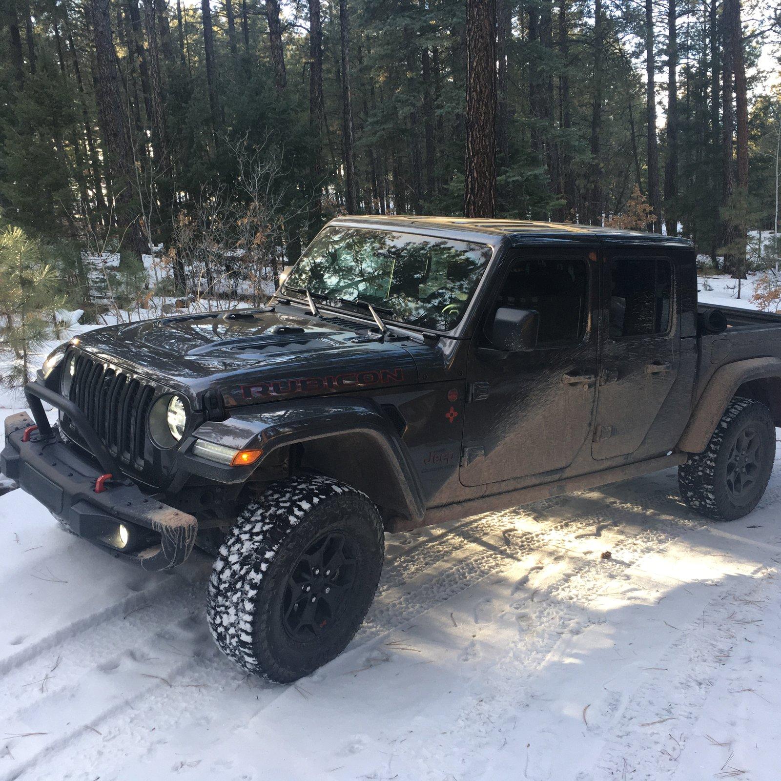 Jeep Gladiator LAUNCH EDITION Gladiator JT Club 6230B2A1-EC46-4BB3-87B8-040F58C3B34C