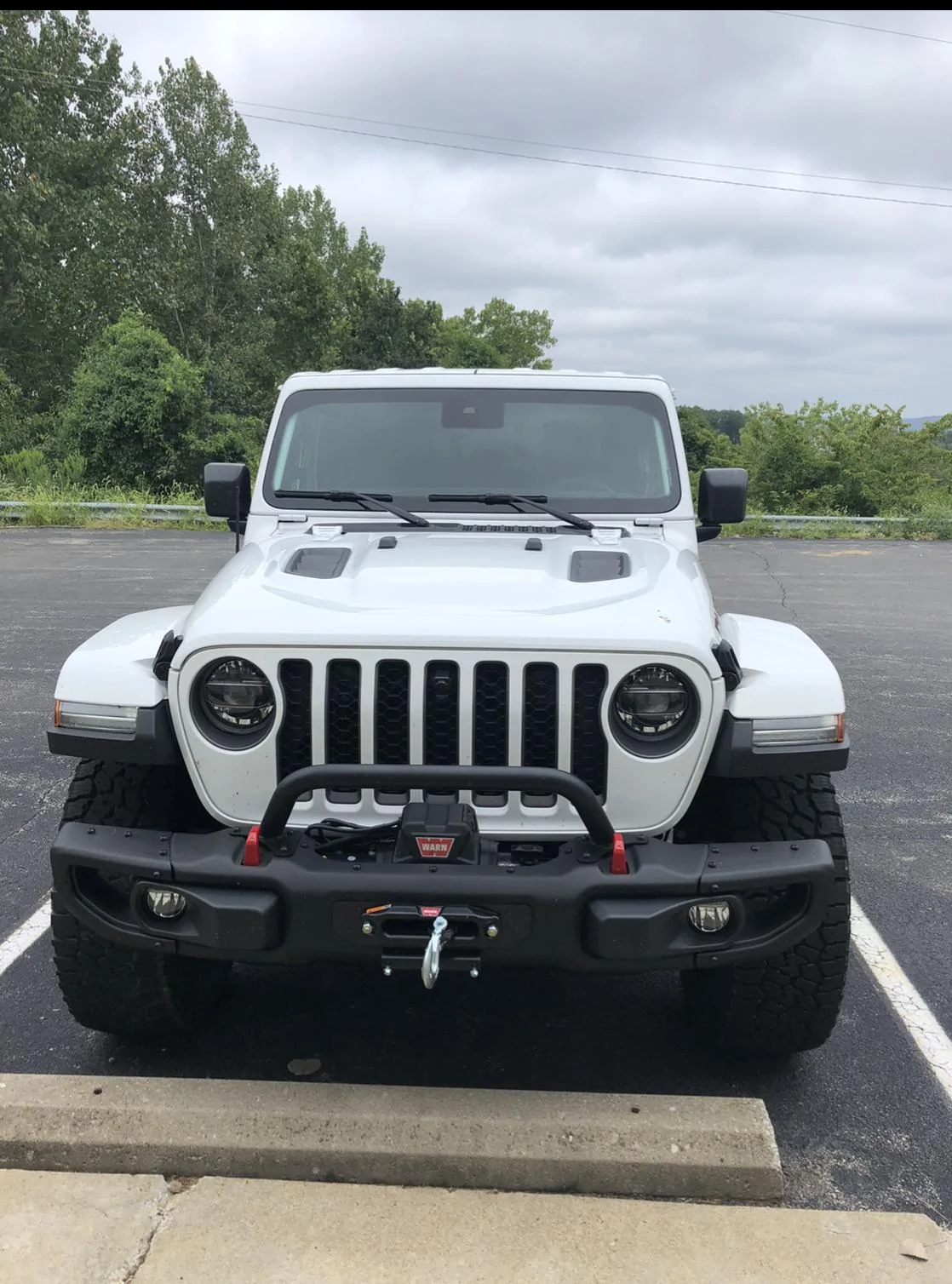 Jeep Gladiator White LE W/ Extras, Warranty, LOW MILES 59C2E1AC-EA1C-42C0-878E-97B8C59ADC9A