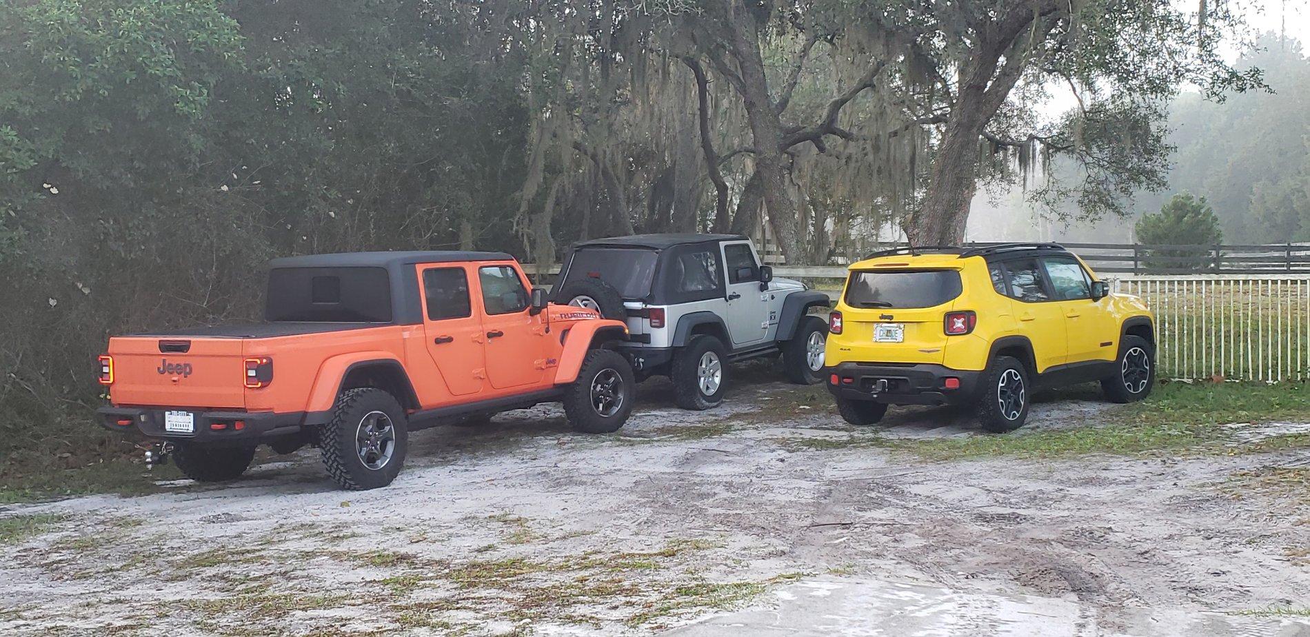 Jeep Gladiator Jeeps Parking Next To Jeeps 20200211_074556