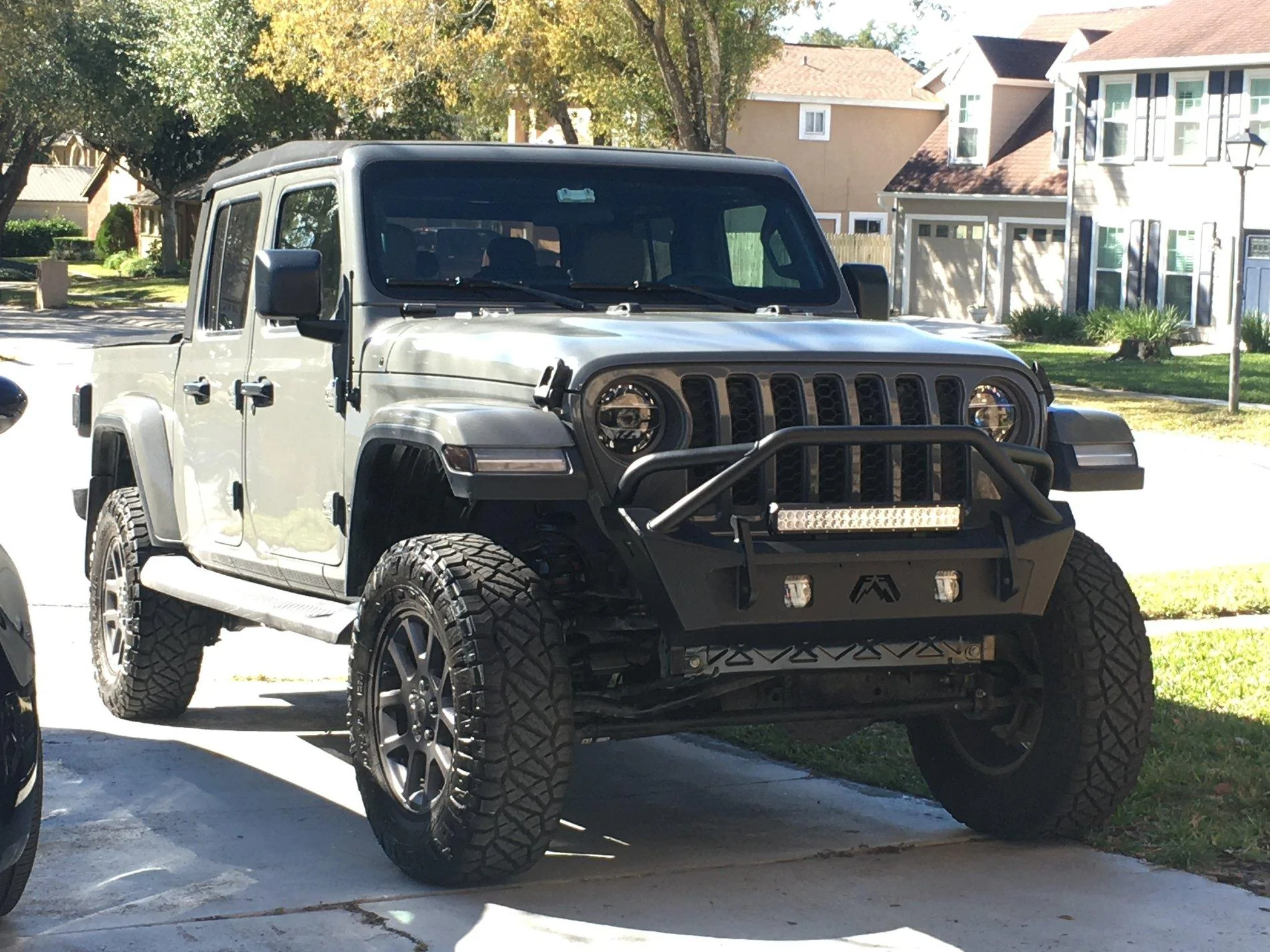 Jeep Gladiator STING GRAY Gladiator JT Club 76E709F8-D72F-48CE-B2FB-D67F8BF7564F