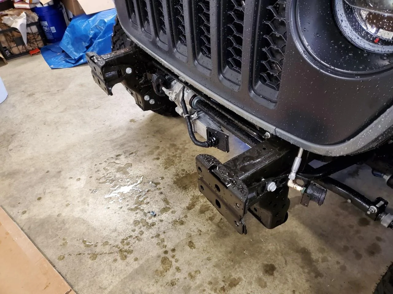 Jeep Gladiator Harold's Sting Gray JTR Build winch3