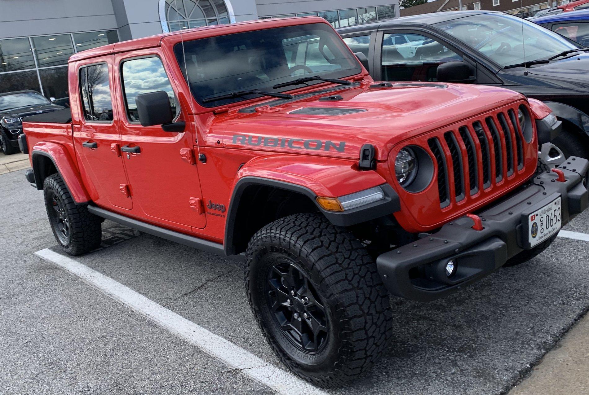 Jeep Gladiator LAUNCH EDITION Gladiator JT Club 49E5D371-C313-45CA-9B85-B8BE053E1517_1_201_a
