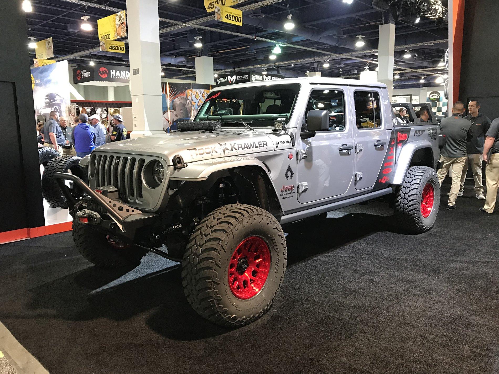 Jeep Gladiator BosRacing JT PreRunner C2B42A3A-43A3-40C7-9237-760F3F291226
