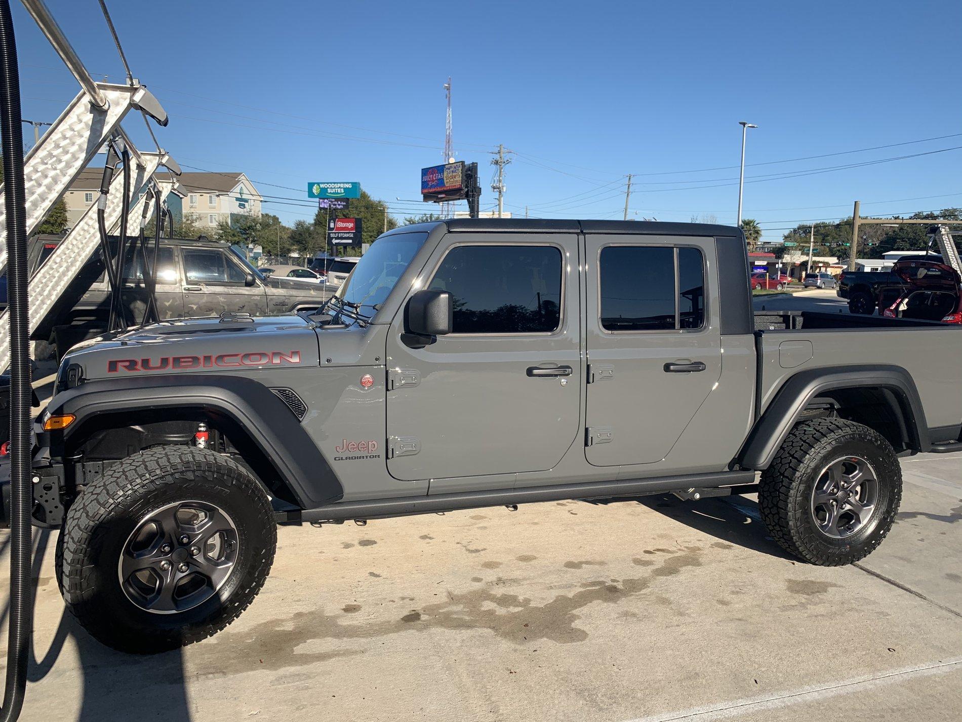 Jeep Gladiator Granite Crystal or Stingray Gray ? UPDATE VOTES ARE!! AND ORDERED 7C0AAE17-D5A1-4D09-A42F-CBFC2D44A125