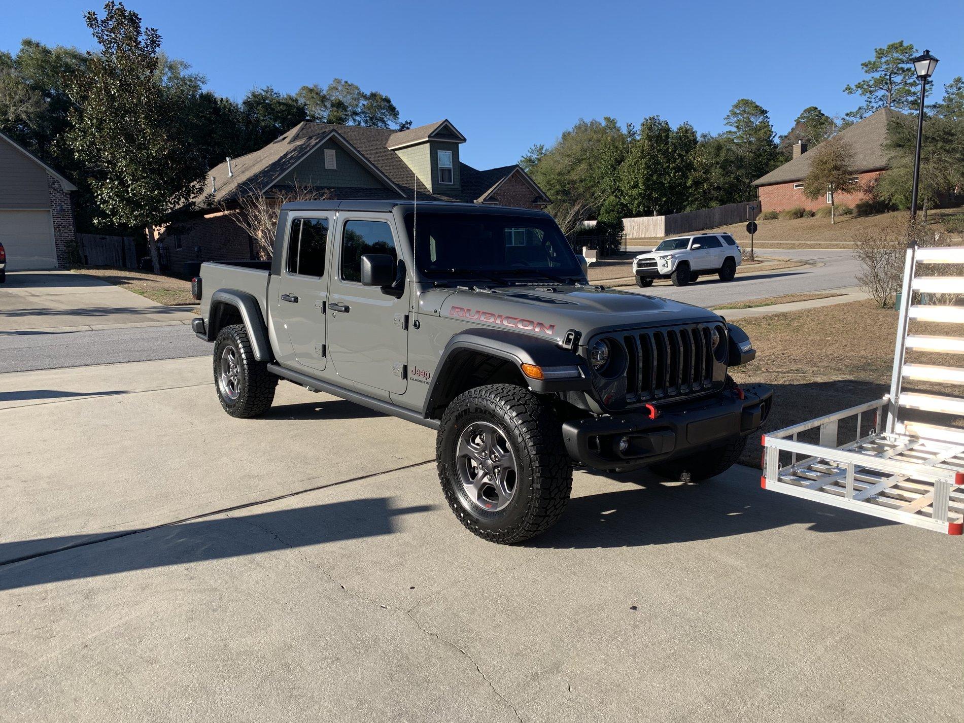 Jeep Gladiator Granite Crystal or Stingray Gray ? UPDATE VOTES ARE!! AND ORDERED 9F5C8D31-FA93-4B77-9957-8C81029513B4