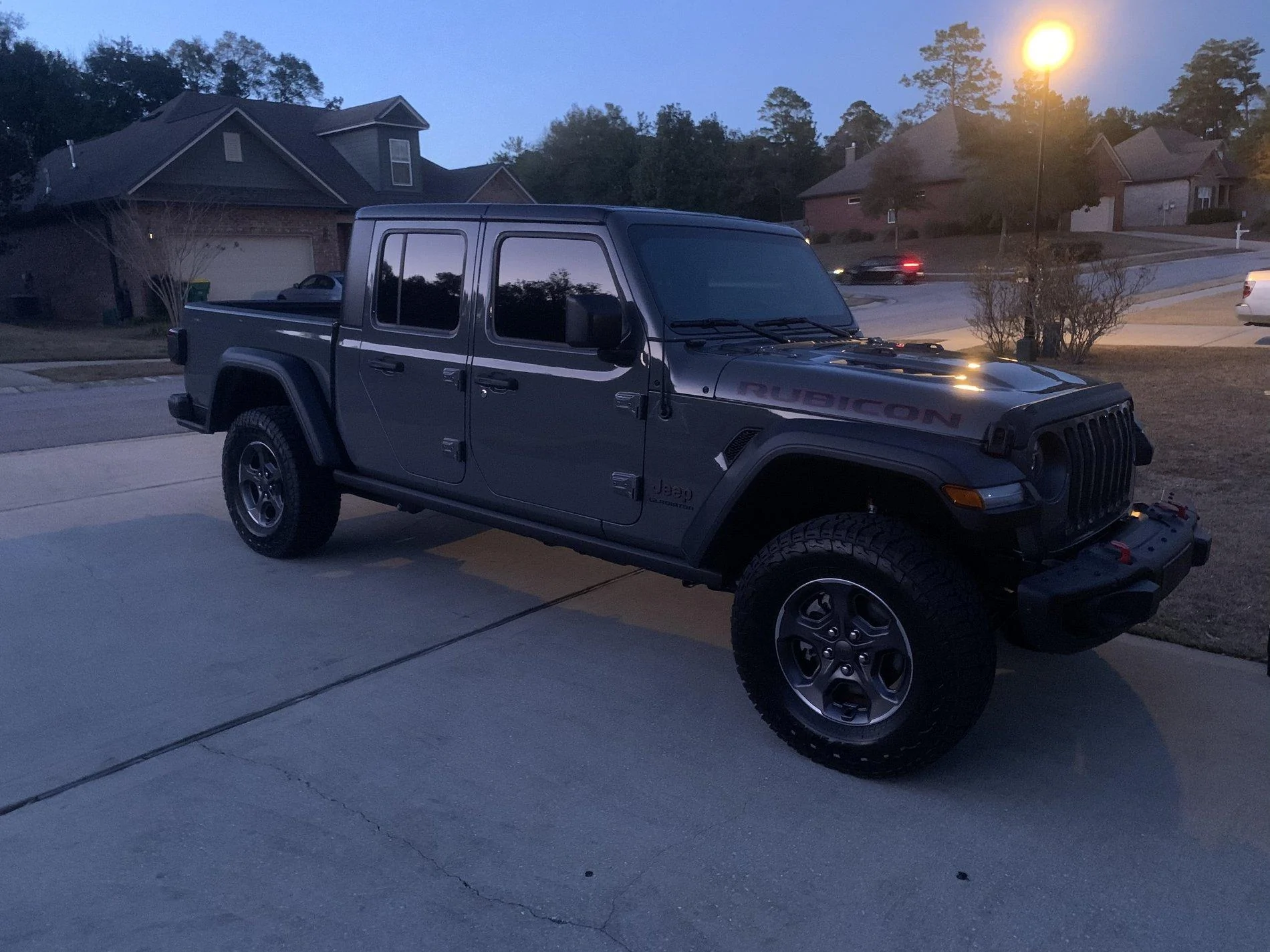 Jeep Gladiator Granite Crystal or Stingray Gray ? UPDATE VOTES ARE!! AND ORDERED 962A9337-84DF-4AC0-A83C-D736ADF3761C