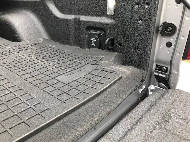 Jeep Gladiator Truck bed mat for Gladiator, rubber? IMG_3836