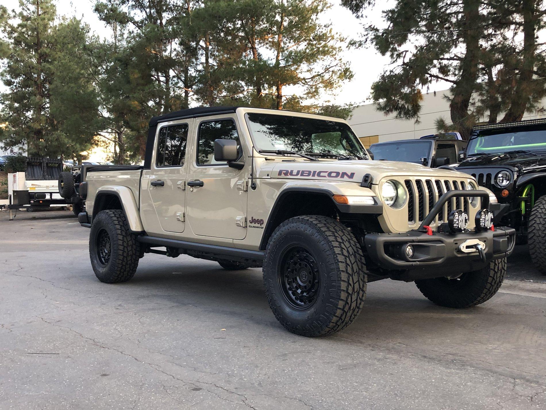 Jeep Gladiator Stock Rubicon on 35s Picture Thread 9566A5EB-4FB7-4228-9190-4A8530E5FD9E