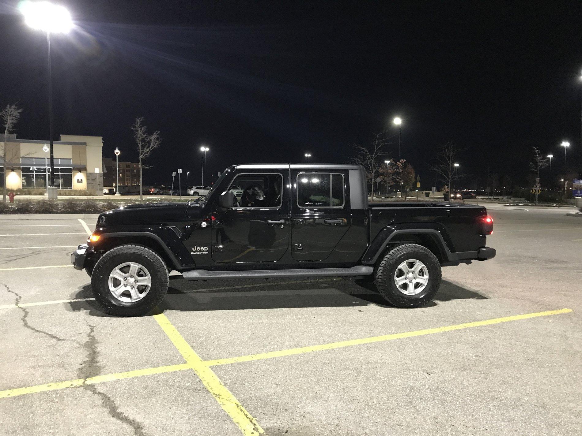Jeep Gladiator New Sport S - rethinking lift.  Would like input on 33s/34s on stock height (level or no?) 376237CB-5B34-471D-96CF-2C19F6BA05A3