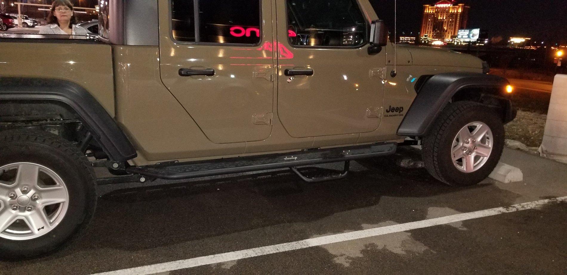 Jeep Gladiator Need some Side Step/Nerf Bar help! drop ste