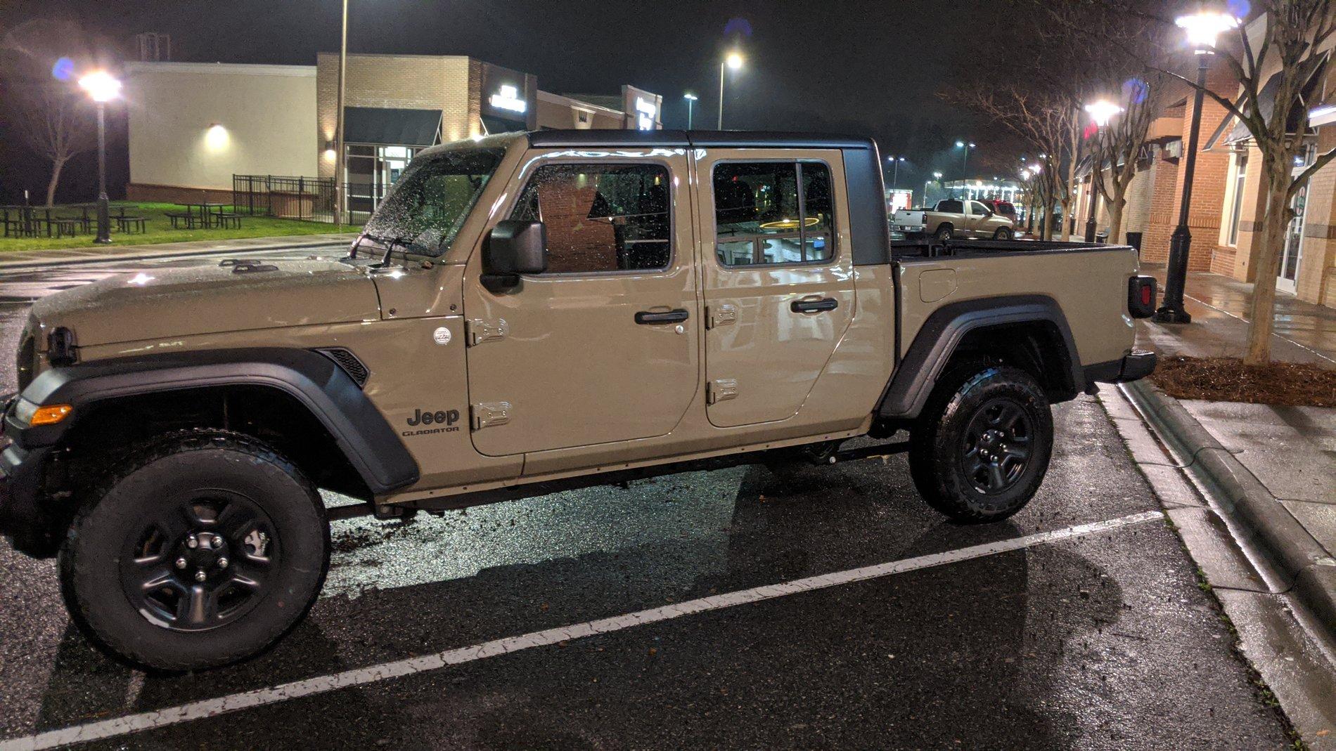 Jeep Gladiator Stock Rubicon on 35s Picture Thread MVIMG_20200210_221302