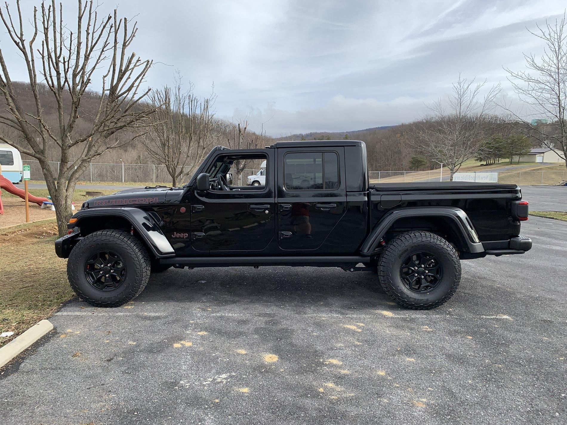 Jeep Gladiator Stock Rubicon on 35s Picture Thread 3DC56B1C-8369-453C-84F3-9533C40B8EFA