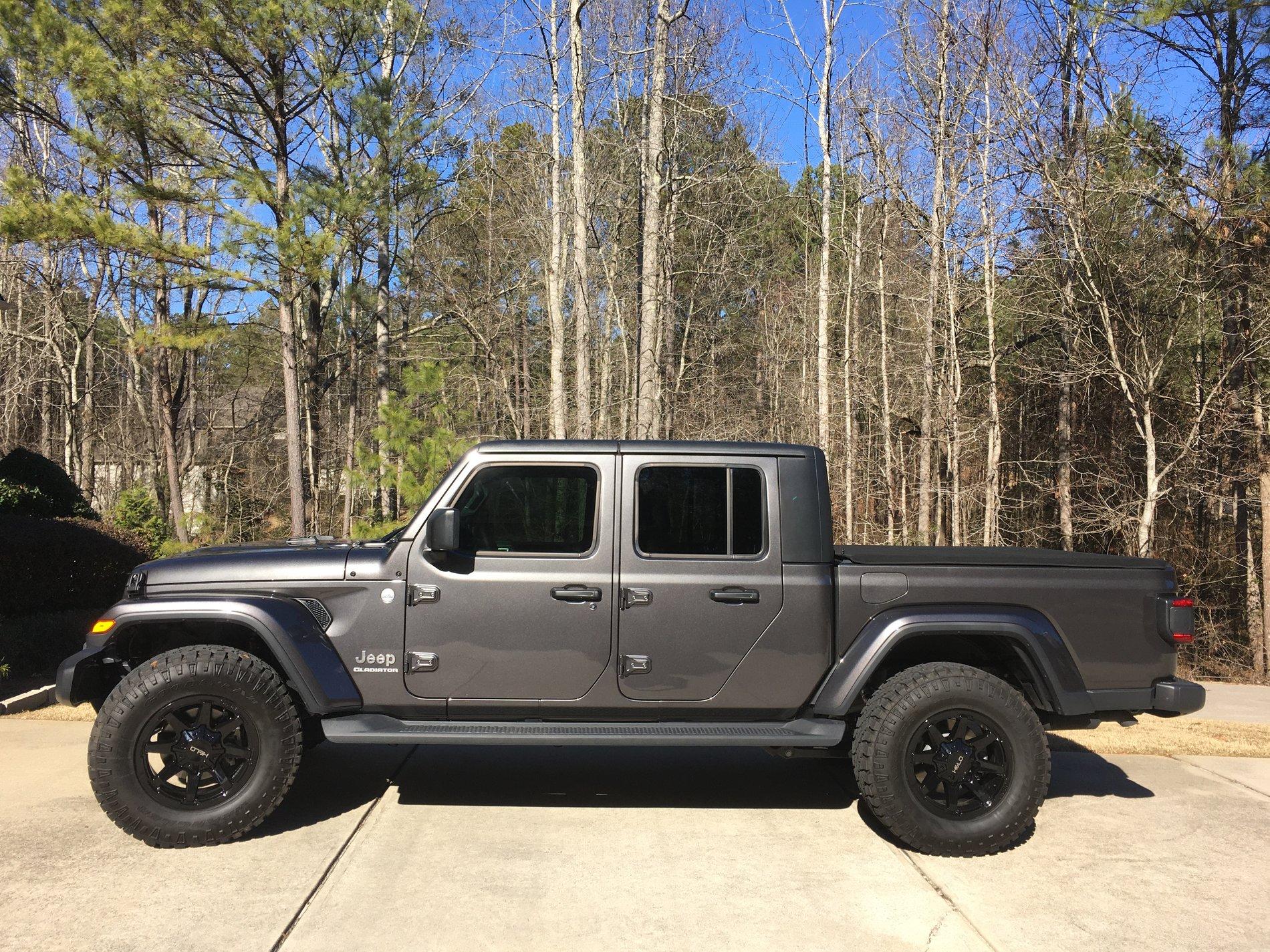 Jeep Gladiator Stock Rubicon on 35s Picture Thread 1BA08856-1F0C-413A-91C8-F6CDCFE4F7A3