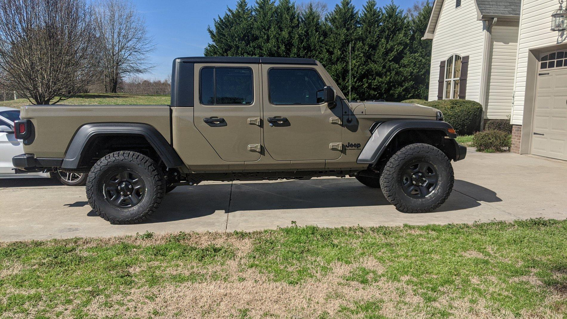 Jeep Gladiator 315 70 17 on stock gladiator sport s MVIMG_20200215_115623