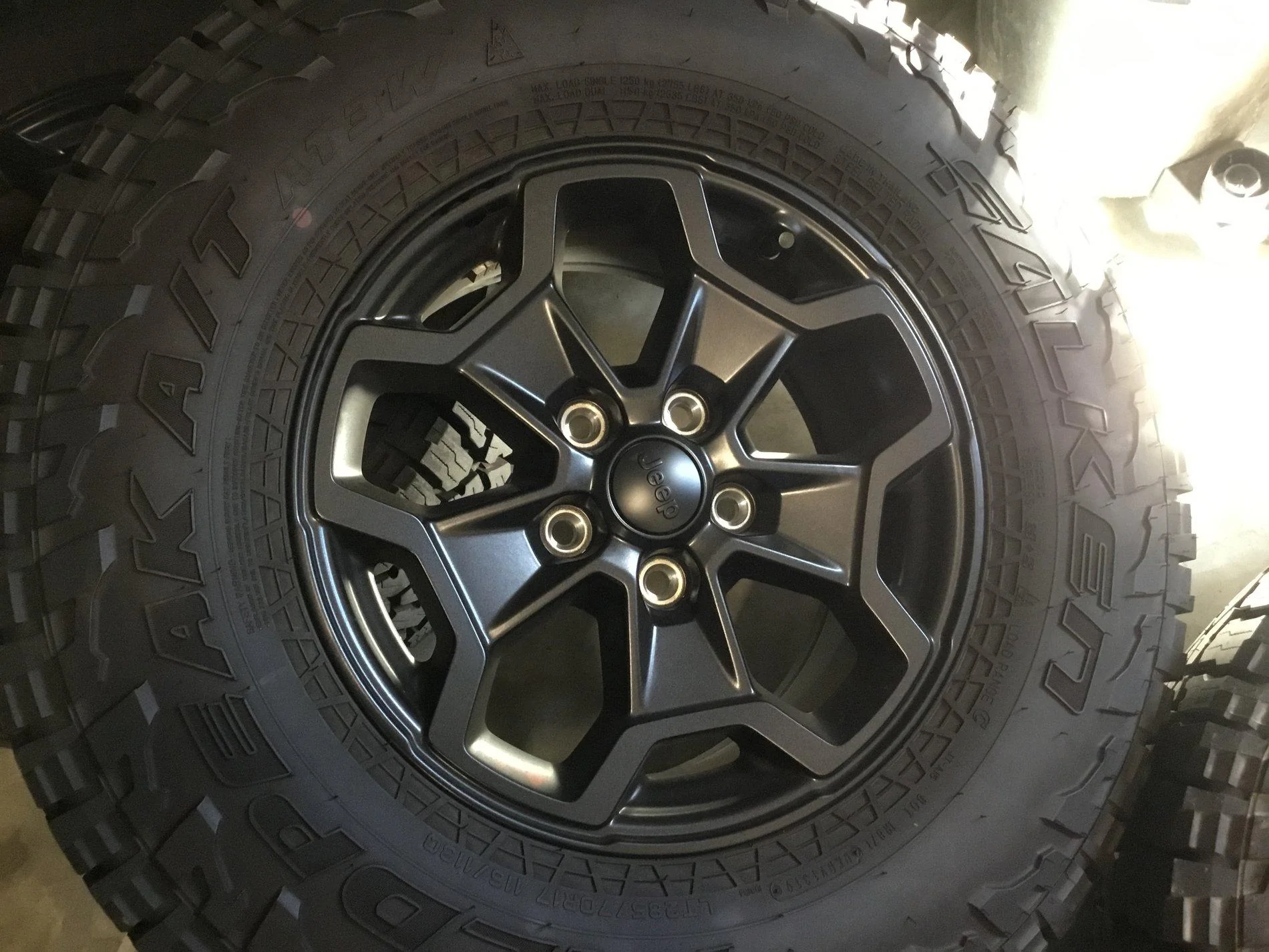Jeep Gladiator LE Wheels and AT Tires A8EBECD5-FD27-4C44-B849-A3F8BC7ECC2A