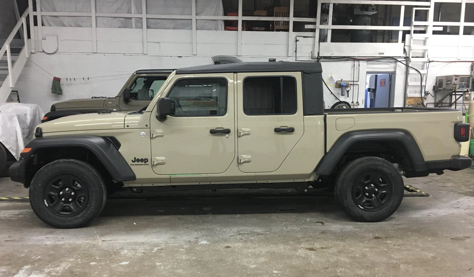 Jeep Gladiator MilSpec Gobi Sport MaxTow Spring Swap IMG_7208 (Edited)