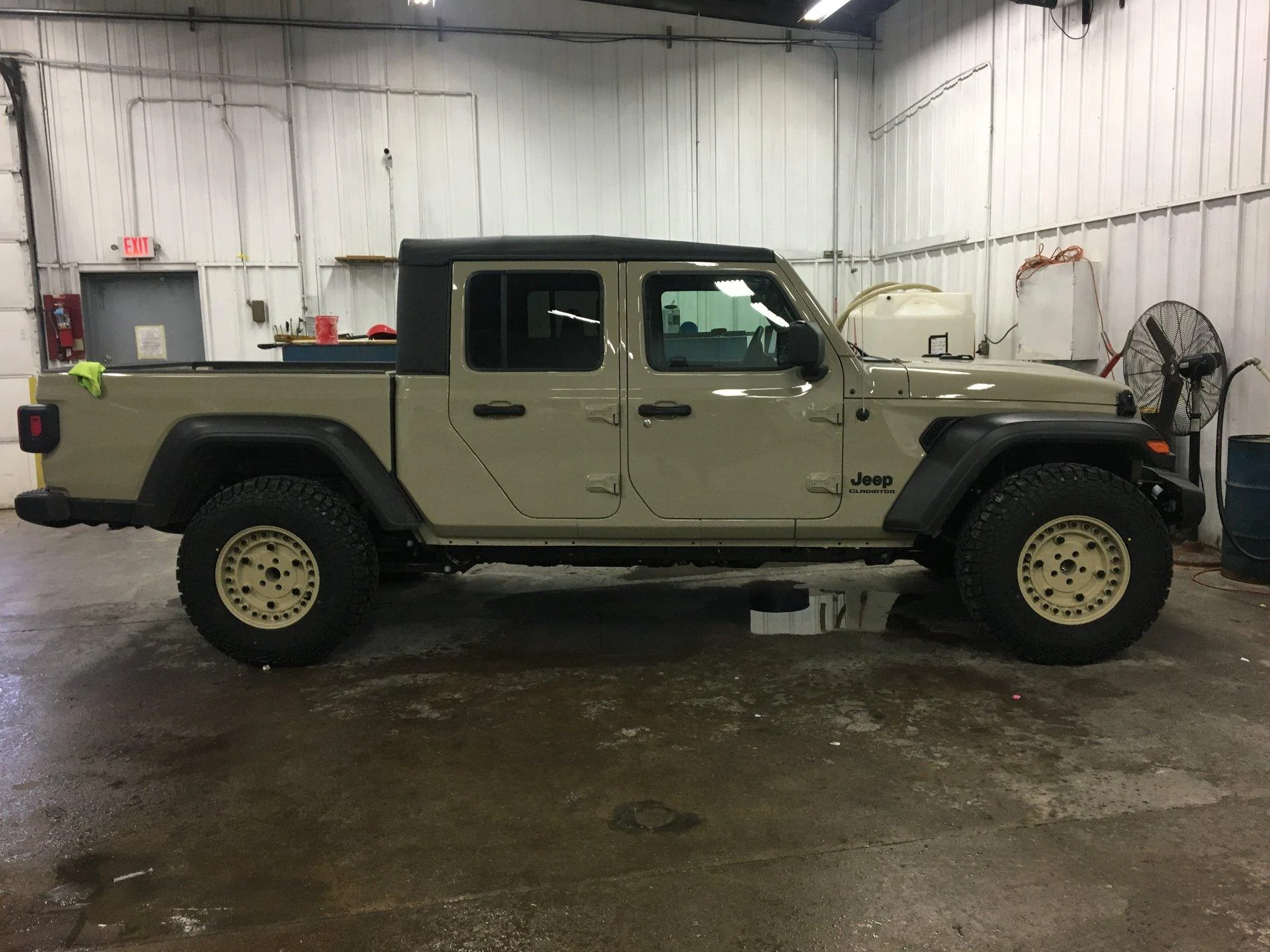 Jeep Gladiator MilSpec Gobi Sport MaxTow Spring Swap IMG_7278