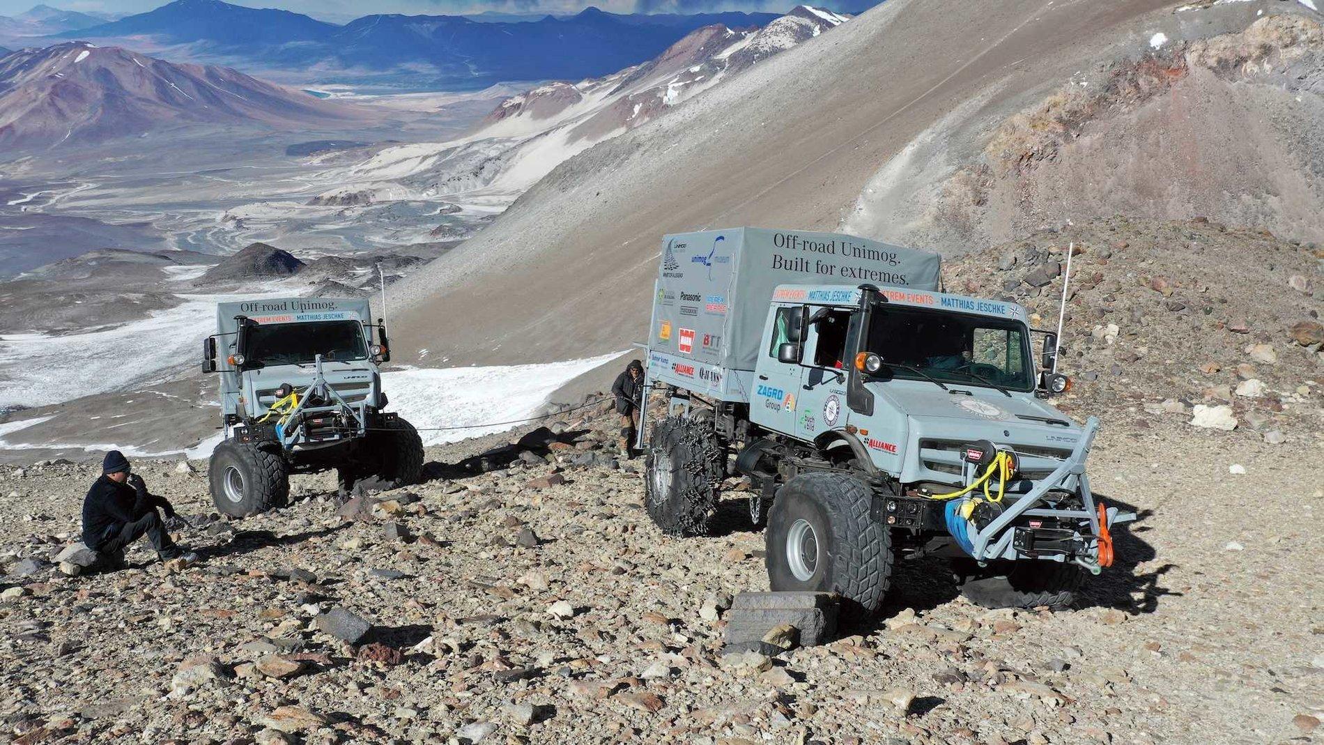 Jeep Gladiator Gladiator vs ... Unimog? mog_chains