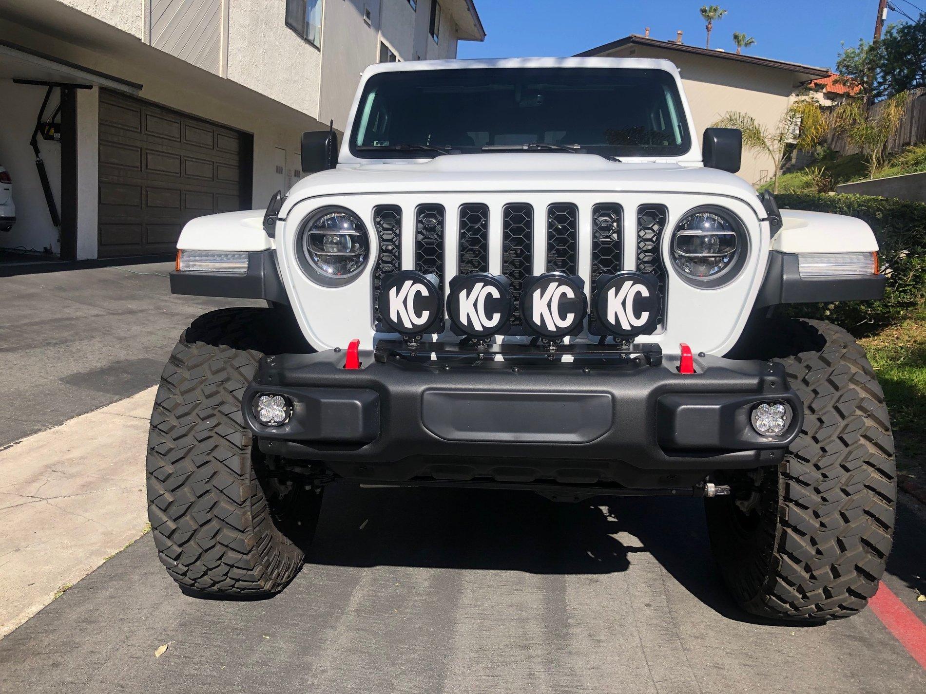 Jeep Gladiator Off Road Lights - Front Bumper IMG_7069