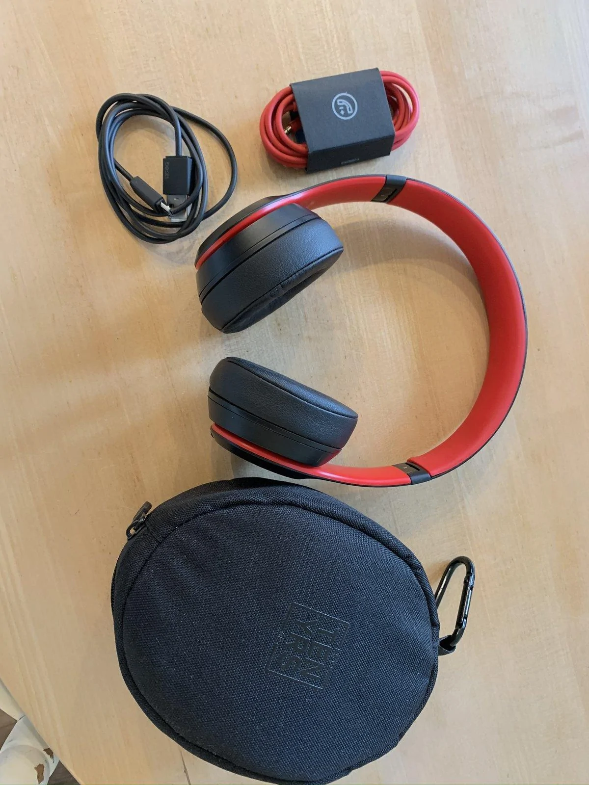 Jeep Gladiator Beats Solo 3 Wireless Decade Collection 0B1E01DC-426E-4F81-9A0C-F03FB8FE5E4B