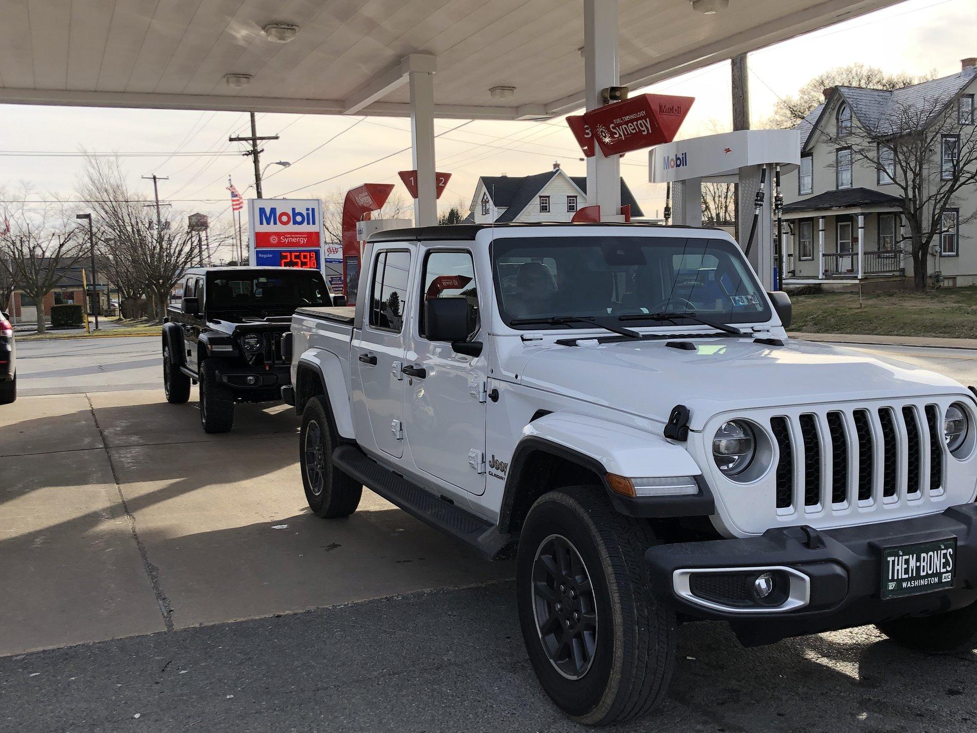 Jeep Gladiator See any Gladiators in the wild? 647C026B-664F-4E89-A38A-A19045C7E31E