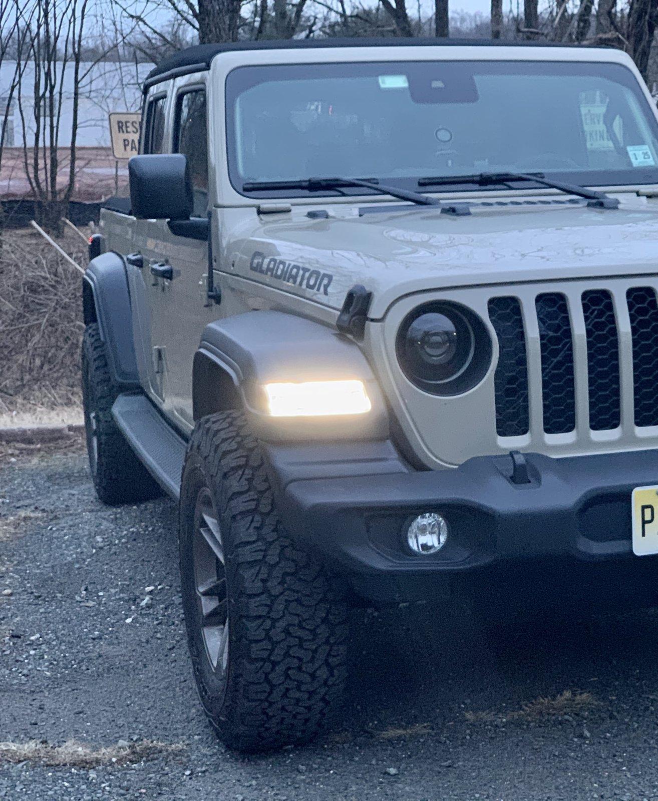 Jeep Gladiator Max Tow Turn Signal and DRL upgrade 05429B64-A918-4164-9FB7-9C68CE80D818