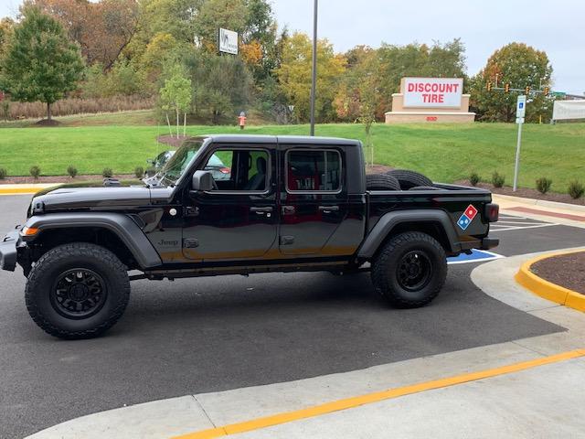 Jeep Gladiator BLACK Gladiator JT Club IMG_0595