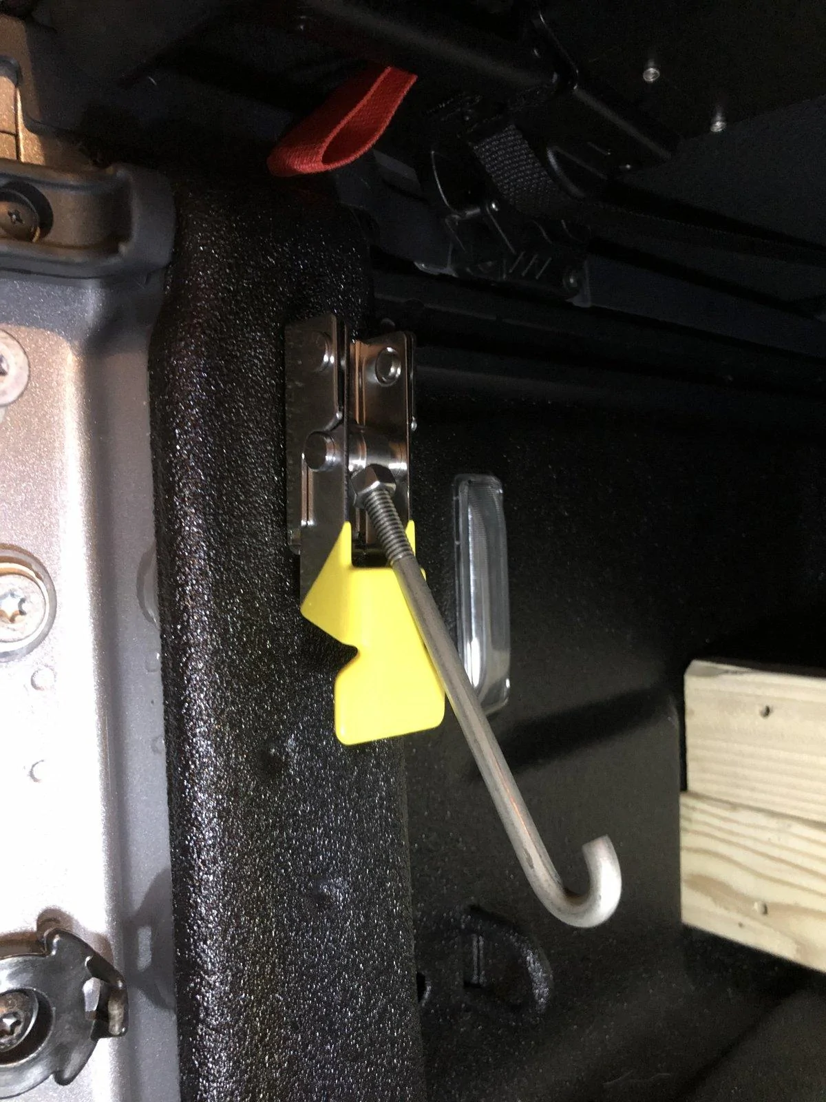 Jeep Gladiator My Tonneau Cover Lock A322491E-3556-46EF-B75D-35C2F6E2C39B