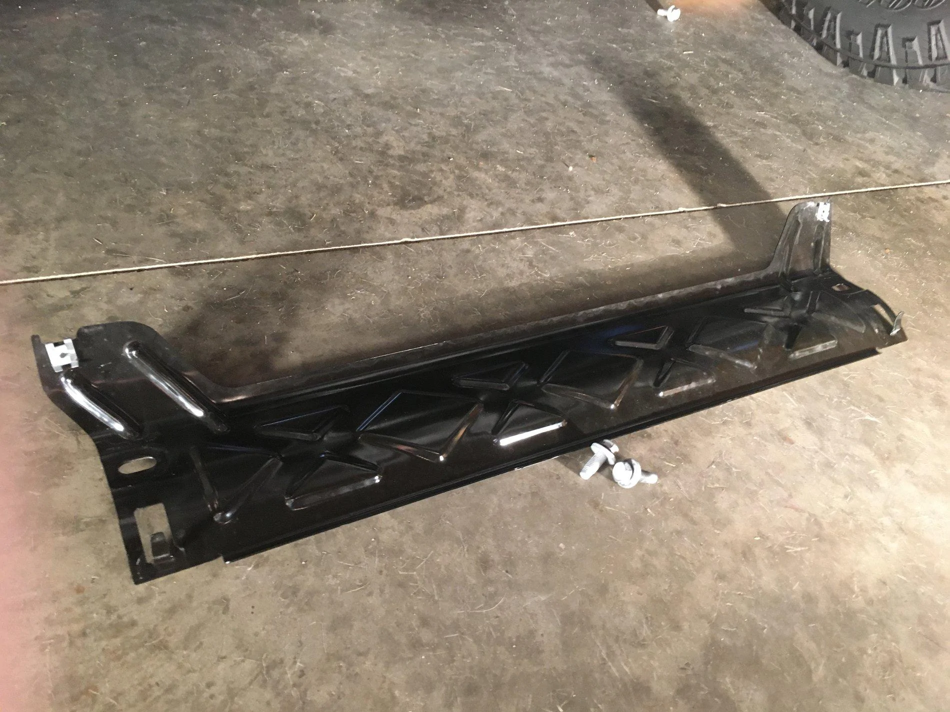 Jeep Gladiator Installing Stock Rubicon Skid Plate on Sport 3F5777F4-0391-481D-992A-8F19477E4C37