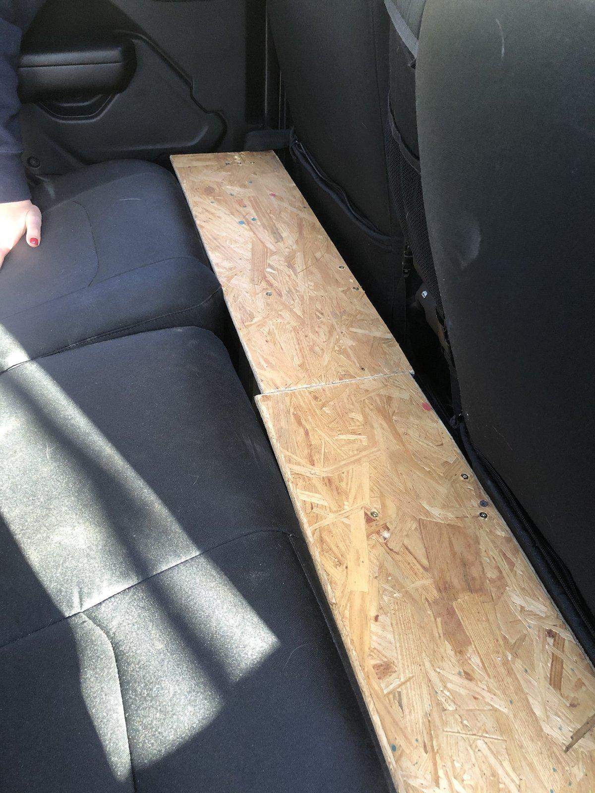 Jeep Gladiator Rear Seat Dog bed? 5876BD12-918D-4B29-88D4-345EBE123399