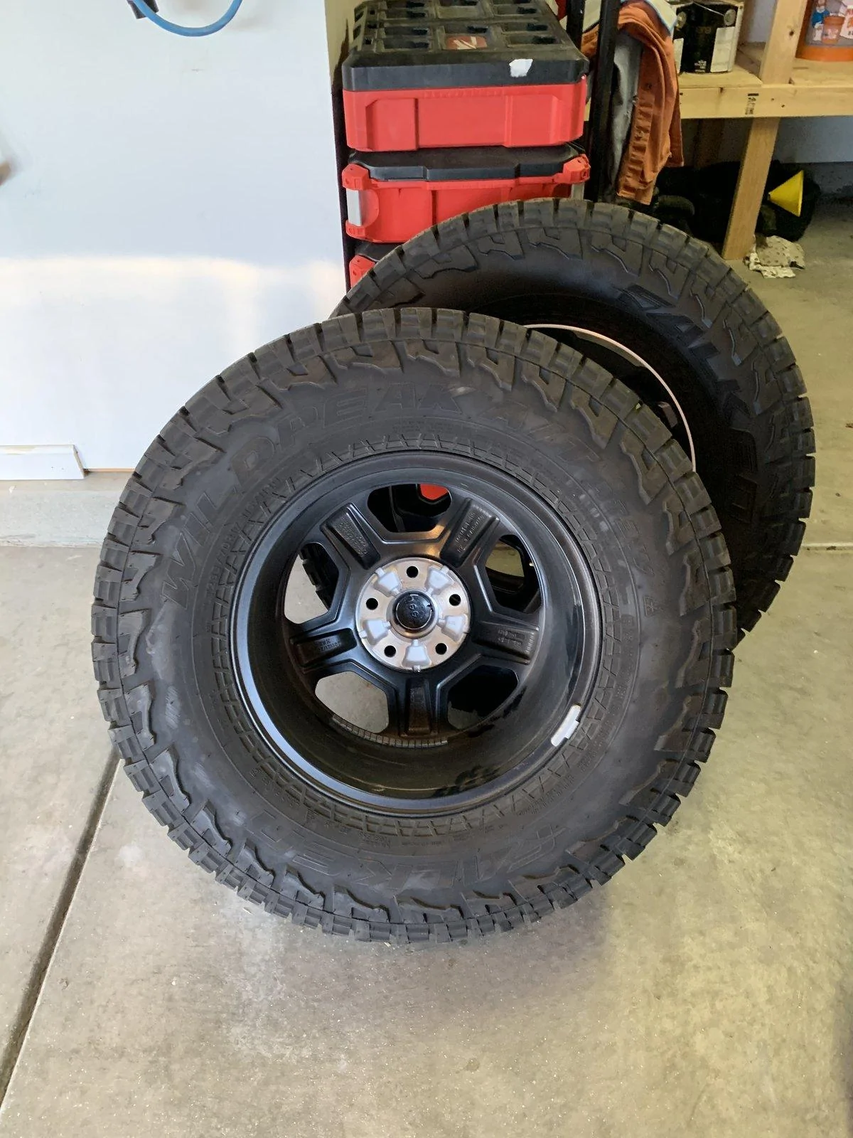 Jeep Gladiator 4 Rubicon tires and wheels 120D455A-2AD1-42A0-946C-8B0135C7E2CA