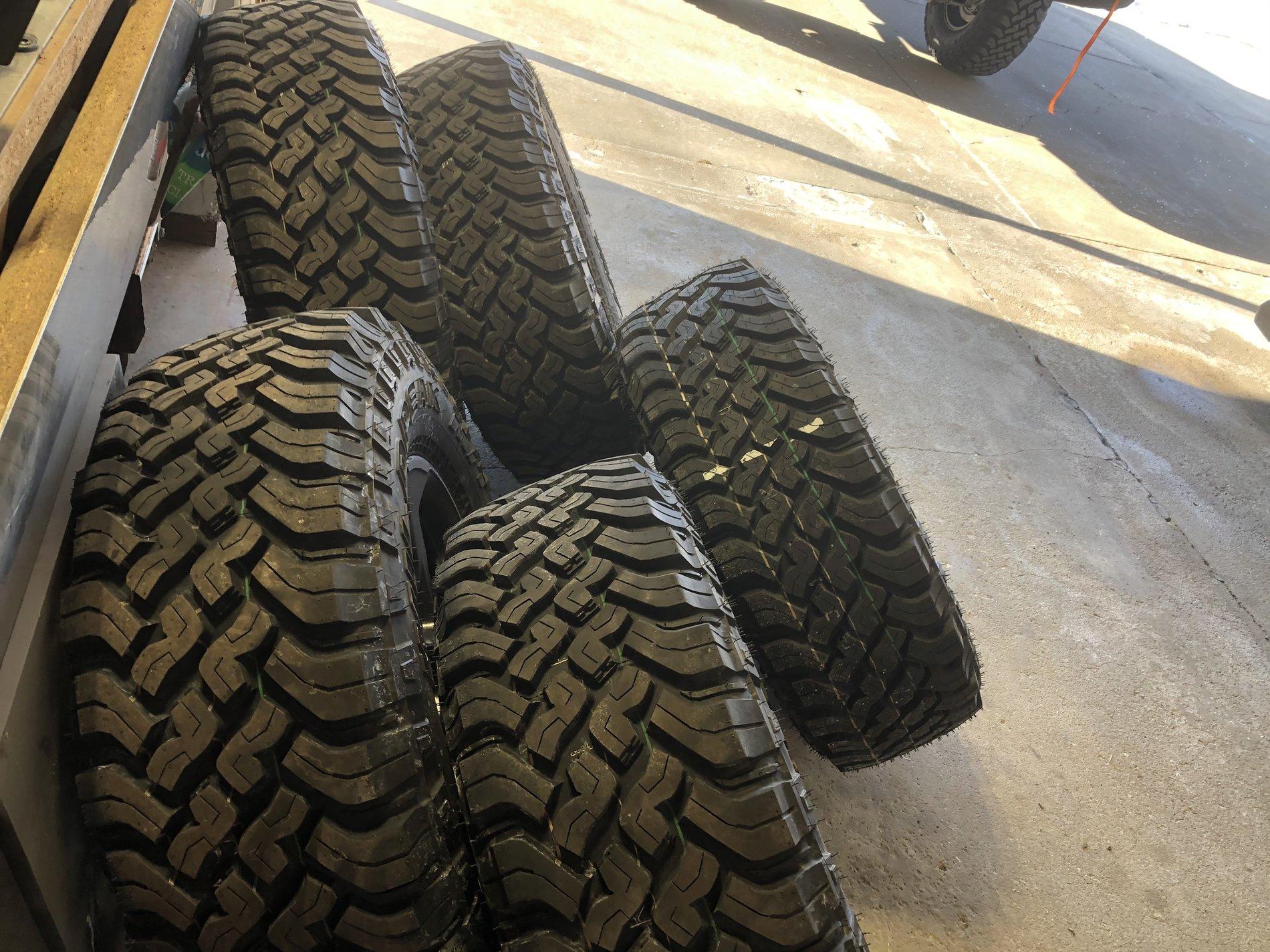 Jeep Gladiator Jeep Gladiator Rubicon 17 inch wheels and tires 121B64CD-3CDE-4D9F-AFBC-853DFD11F20B
