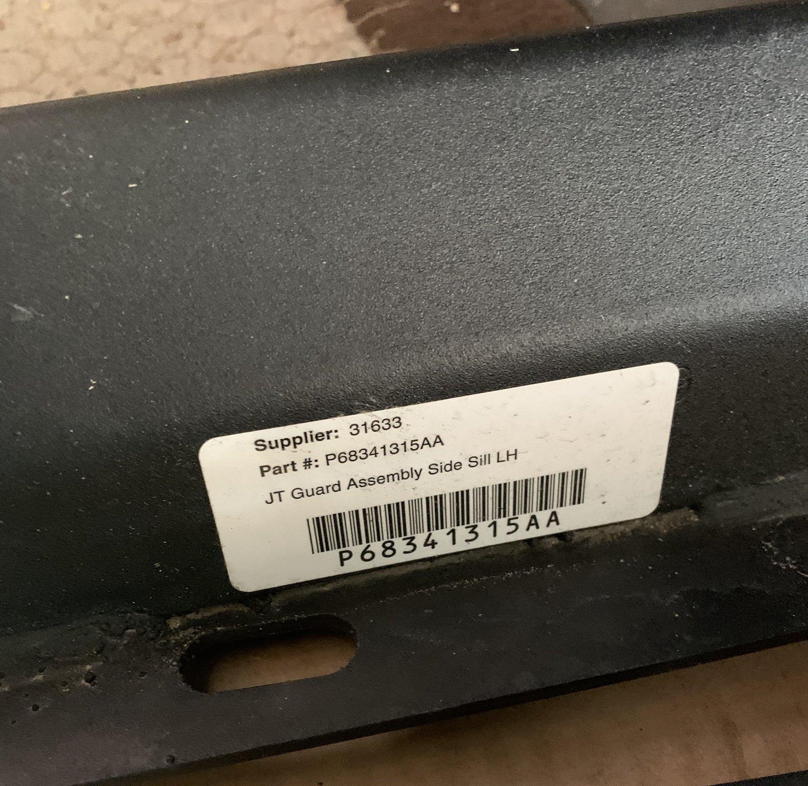 Jeep Gladiator Rubicon Rock Rails 55C140BB-3928-4C31-AEAE-BFBD0F7044E5_1_201_a