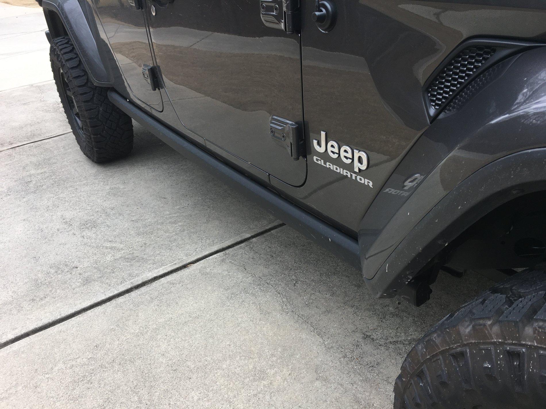 Jeep Gladiator Overland StockSteps/rails <can ship> C1242A53-6ADE-4EED-950A-ABCFC8658EF6