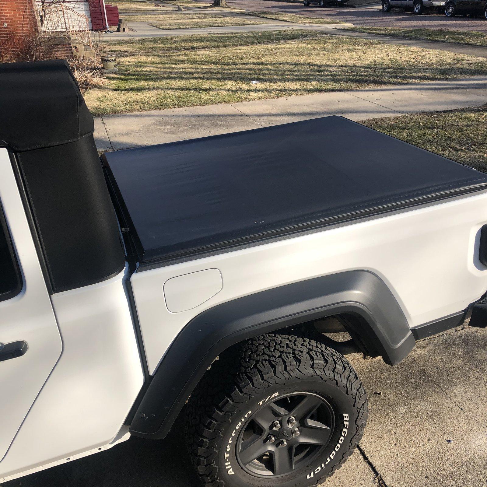 Jeep Gladiator Bed cover on the cheap! (From Chevy Colorado) D486280F-6D1F-4CEE-B8D4-05376AFA521D