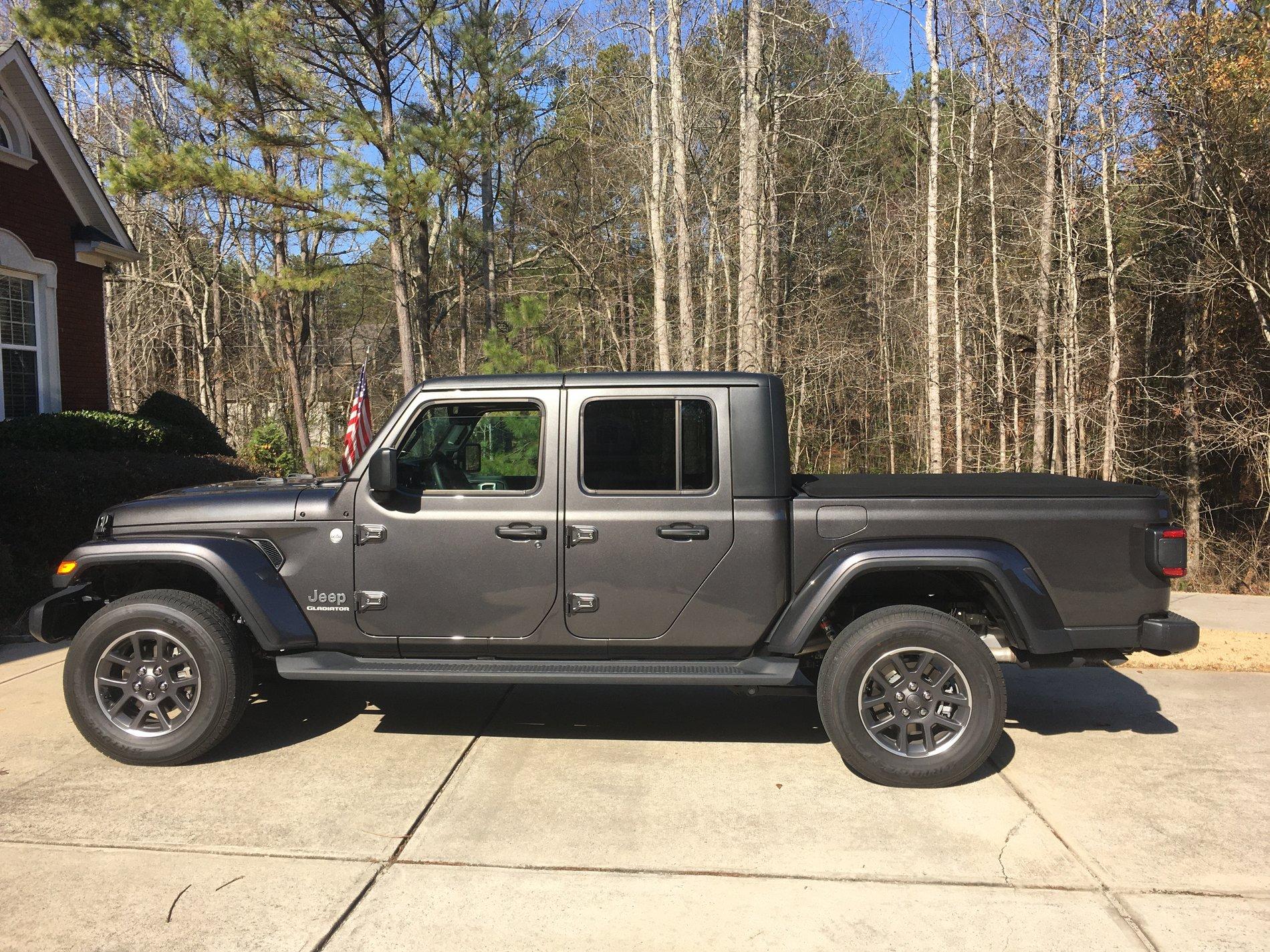 Jeep Gladiator The Overcon E8791F42-684B-4FEC-B750-3664005D8EB7