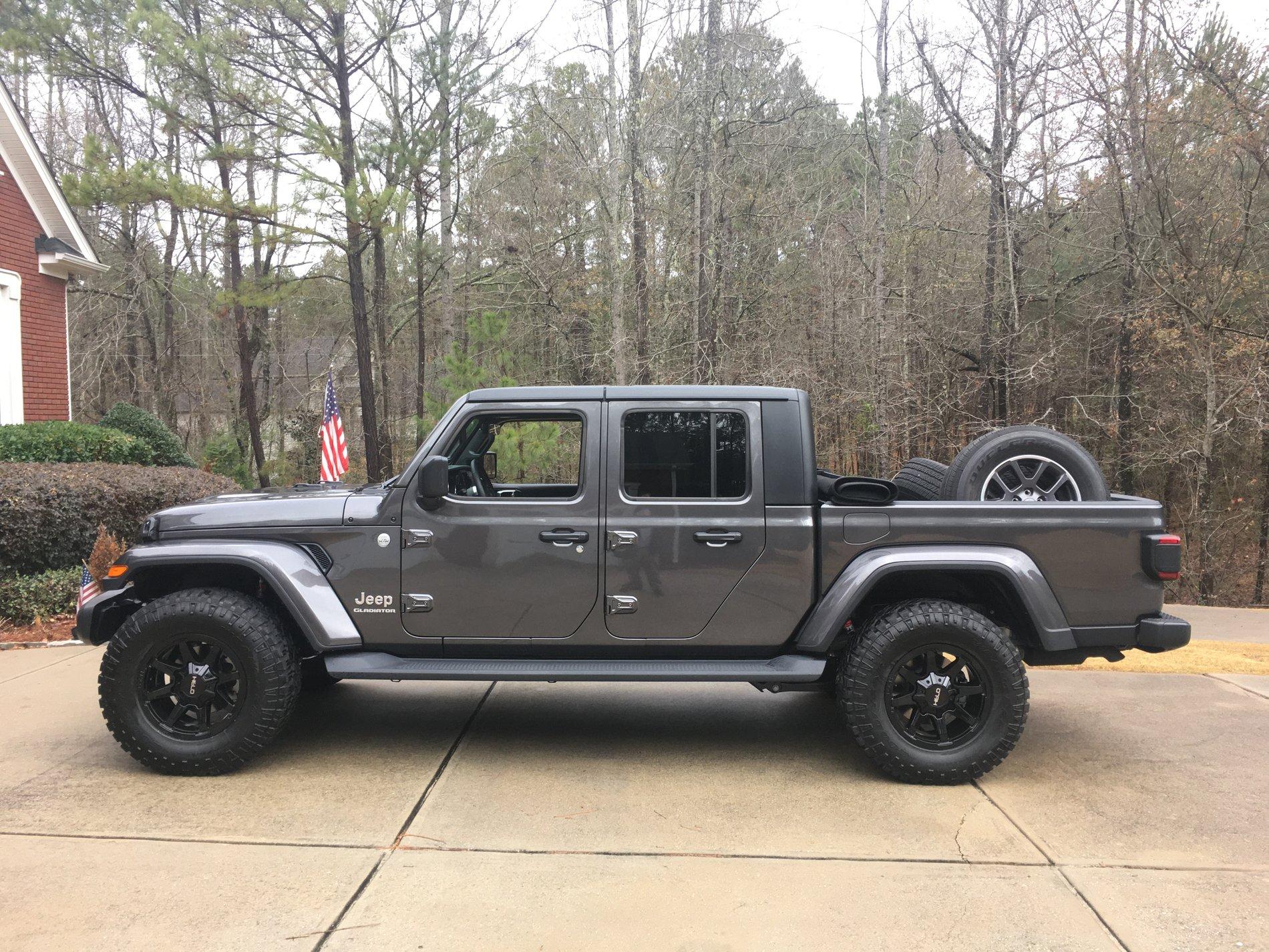 Jeep Gladiator The Overcon BA4AD4B2-C08E-4393-A14C-F99D348F9229