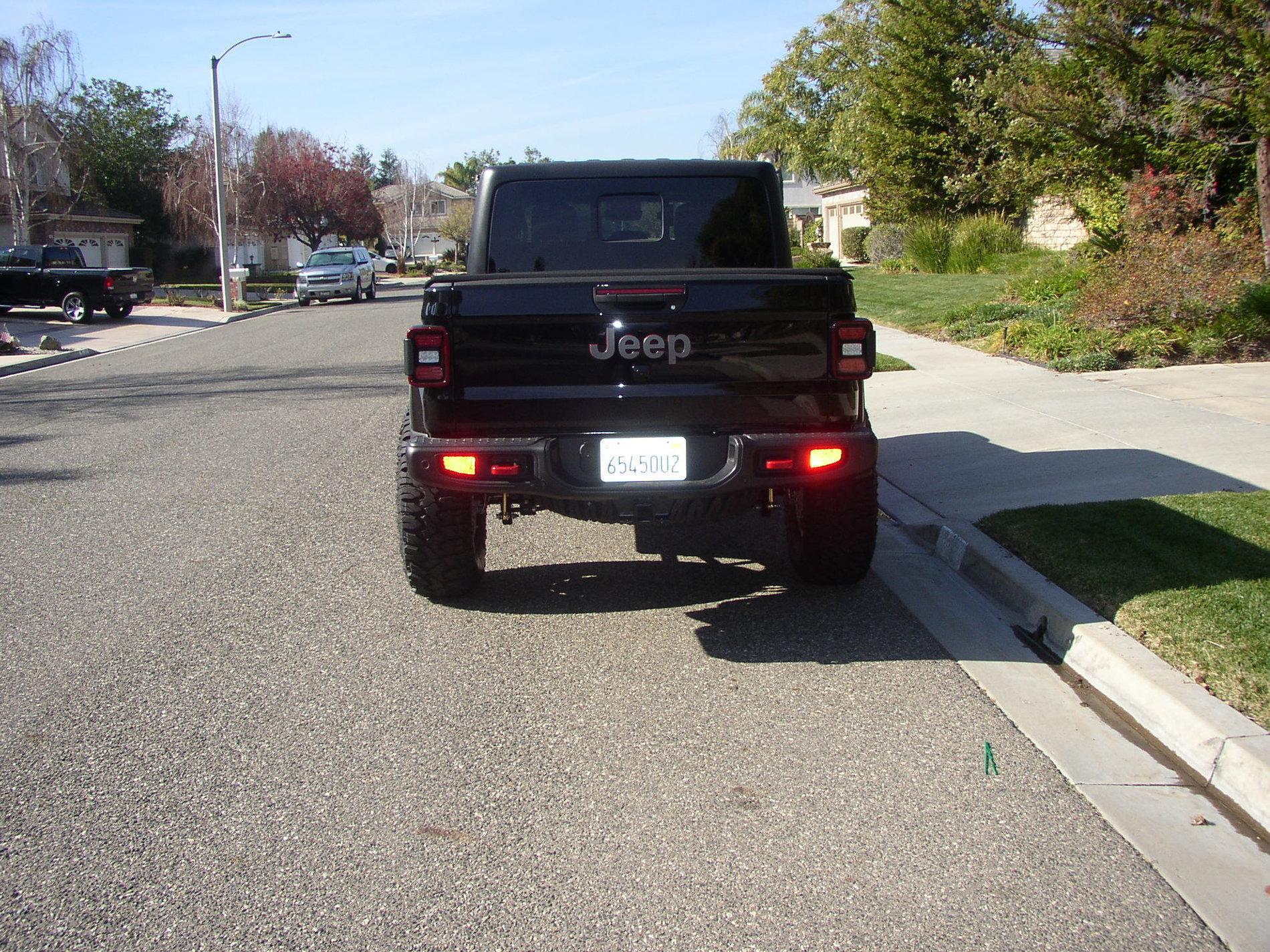 Jeep Gladiator New ICON 2.5" Lift P1010004.JPG