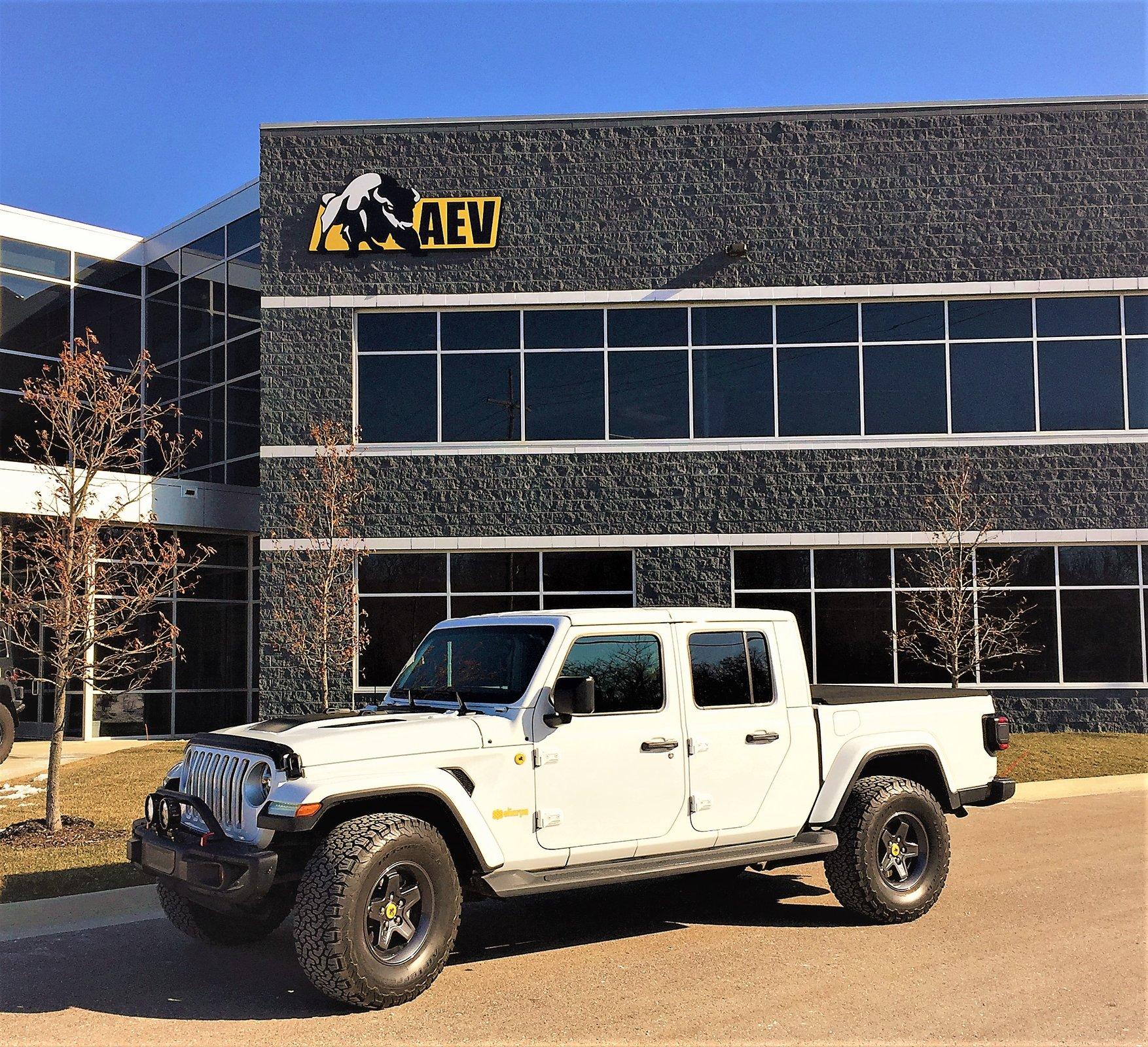 Jeep Gladiator Not seeing any overland pictures sherpa2