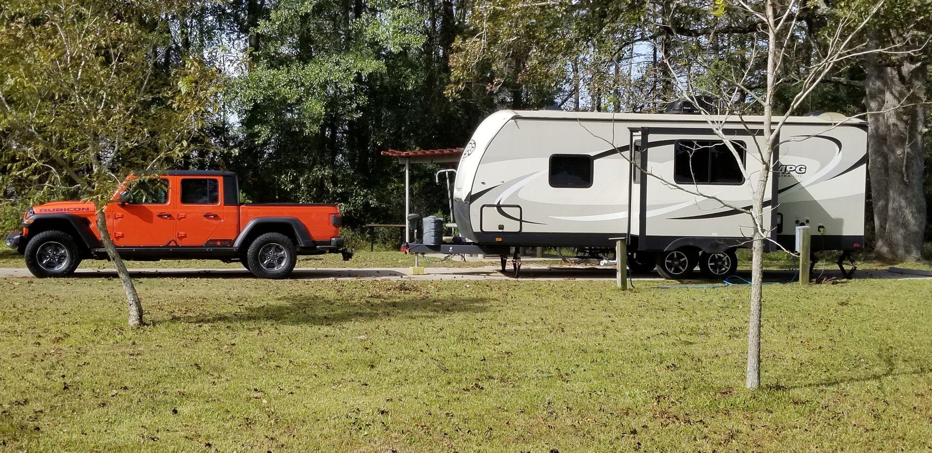 Jeep Gladiator Need some advice on towing a camper 20191113 - With Camper