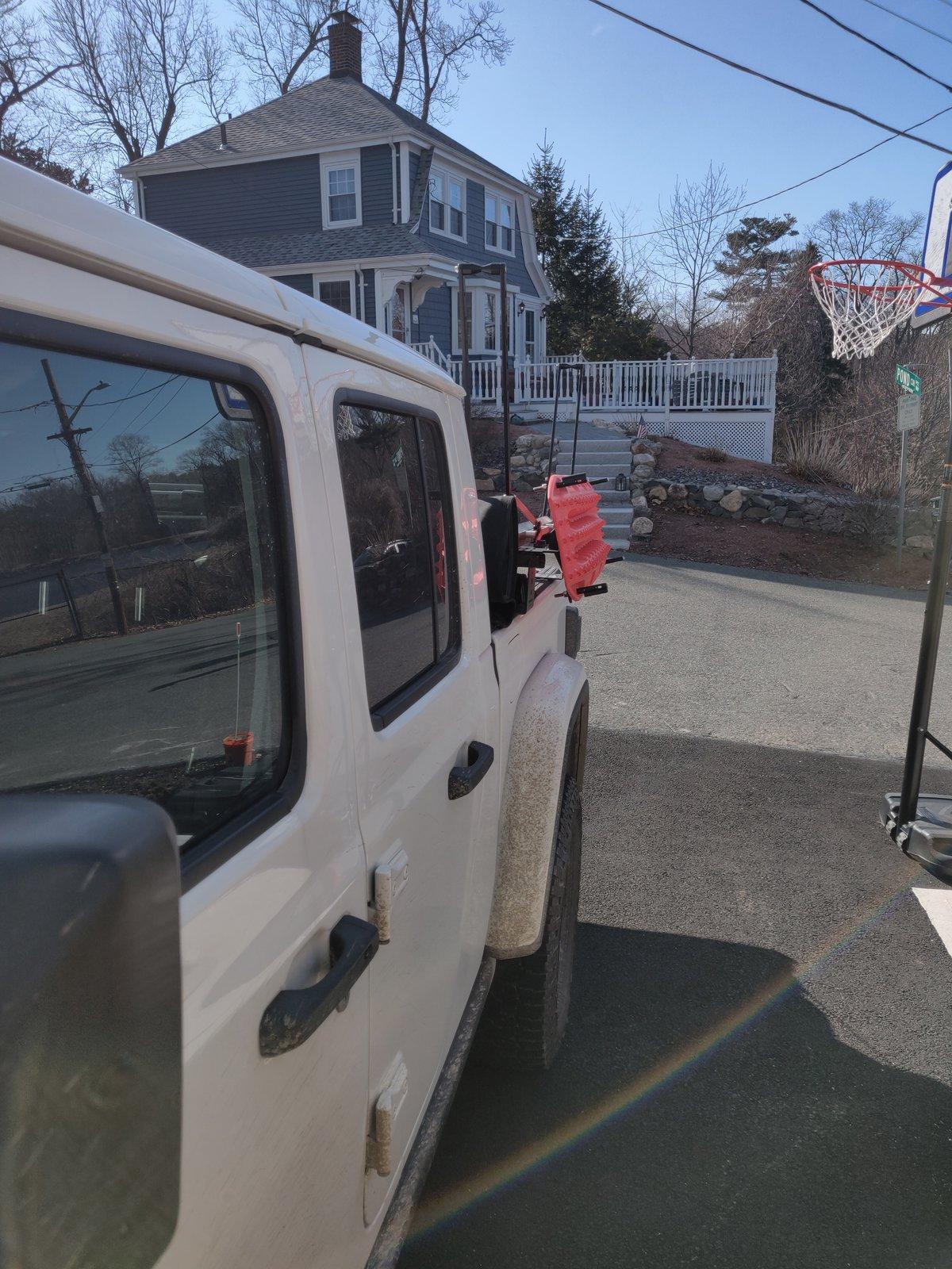 Jeep Gladiator Voodoo Cross Bars 1UP Bike Rack and Yamika Ski Rack IMG_20200224_141514