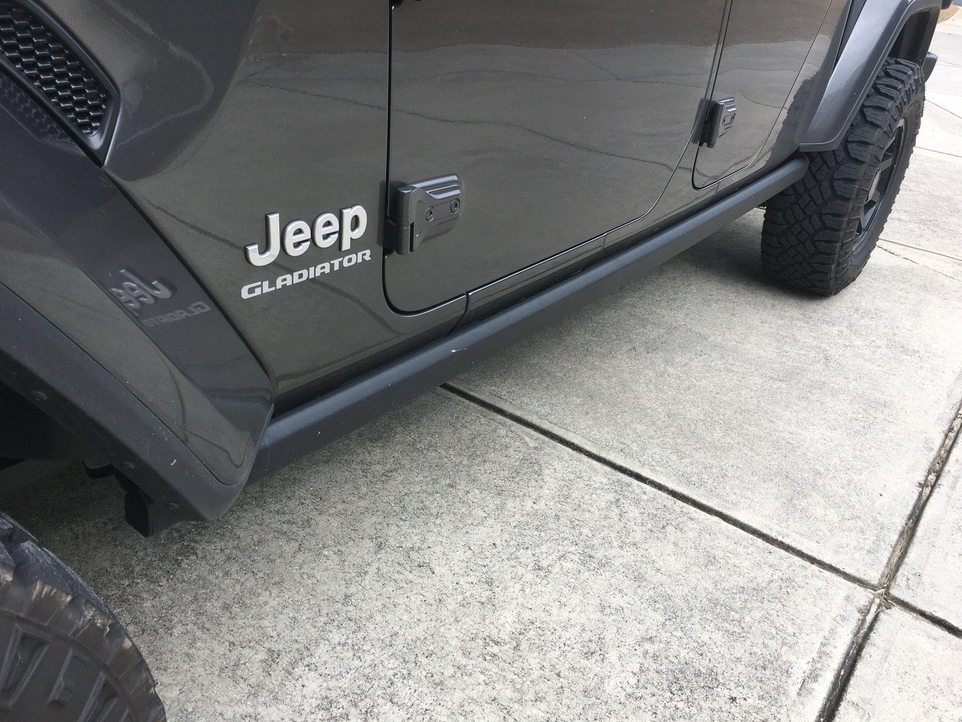 Jeep Gladiator Steps with Rubi Rock Rails 410A4DE8-7C0D-42B6-80A2-F7F25DE97BBA