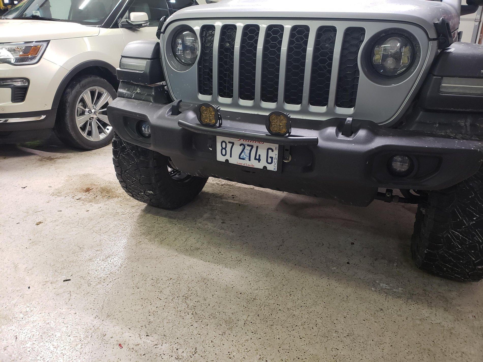 Jeep Gladiator Amber Driving lights! Yes Please! 20200213_185007