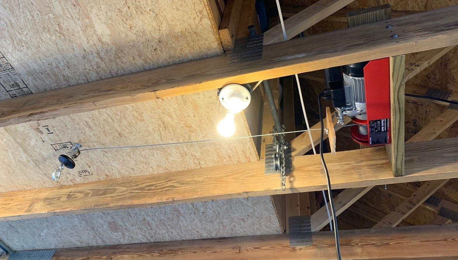Jeep Gladiator Hoist to Lift Off Bed Rack and RTT hoist3