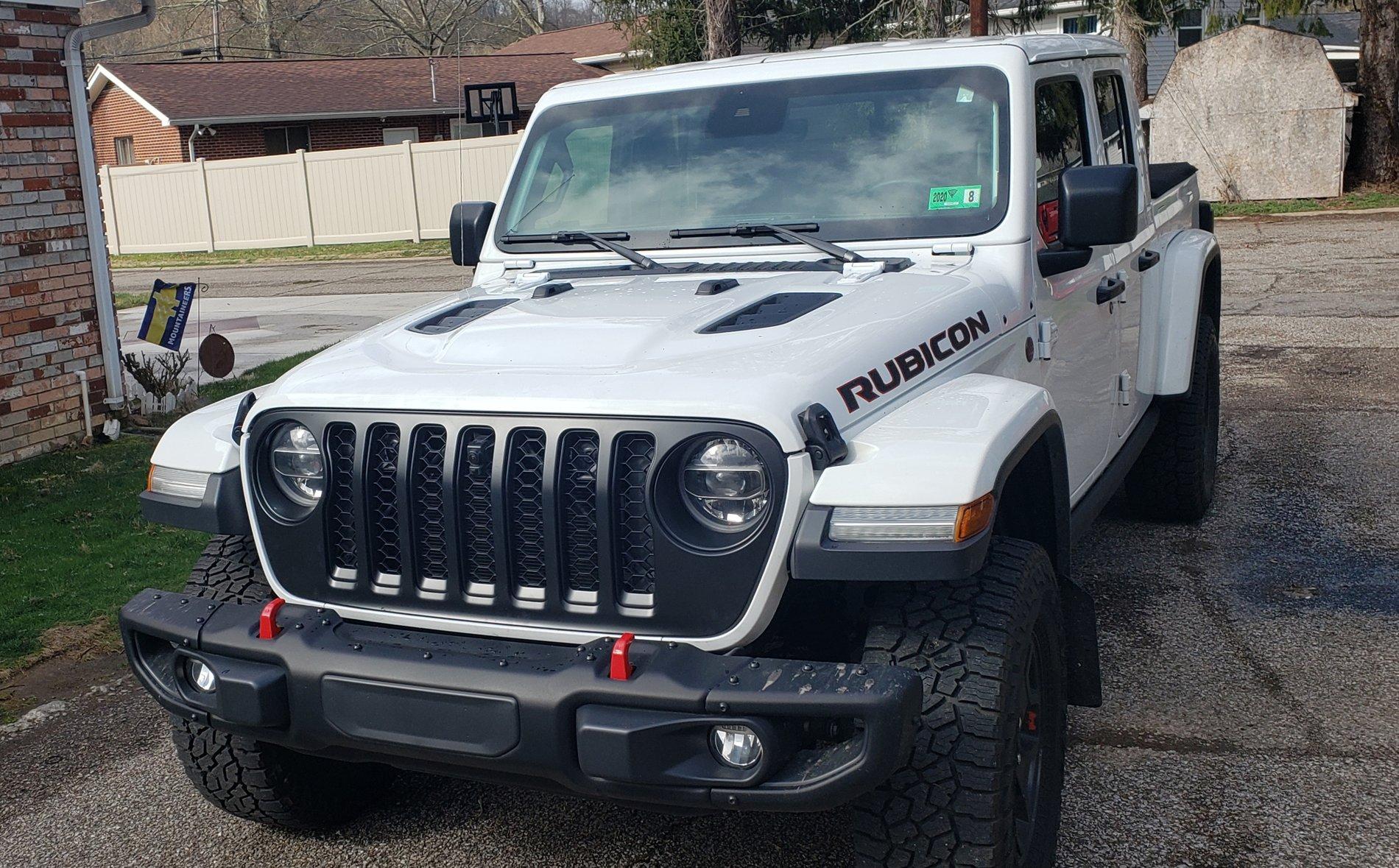 Jeep Gladiator Mopar Satin Grille with Front Camera 20200228_004621