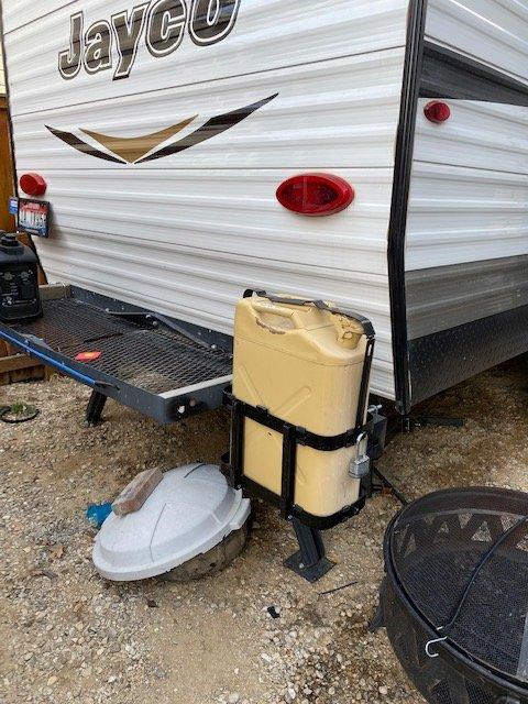 Jeep Gladiator Anecdotal information (RotoPax 4 Gallons) fuel trailer