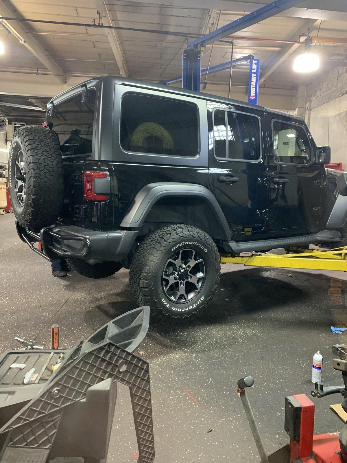 Jeep Gladiator 5 JL Rubicon Rims $500 DE3EE45F-EF4B-4CC3-AF4A-BCE0C0C01122