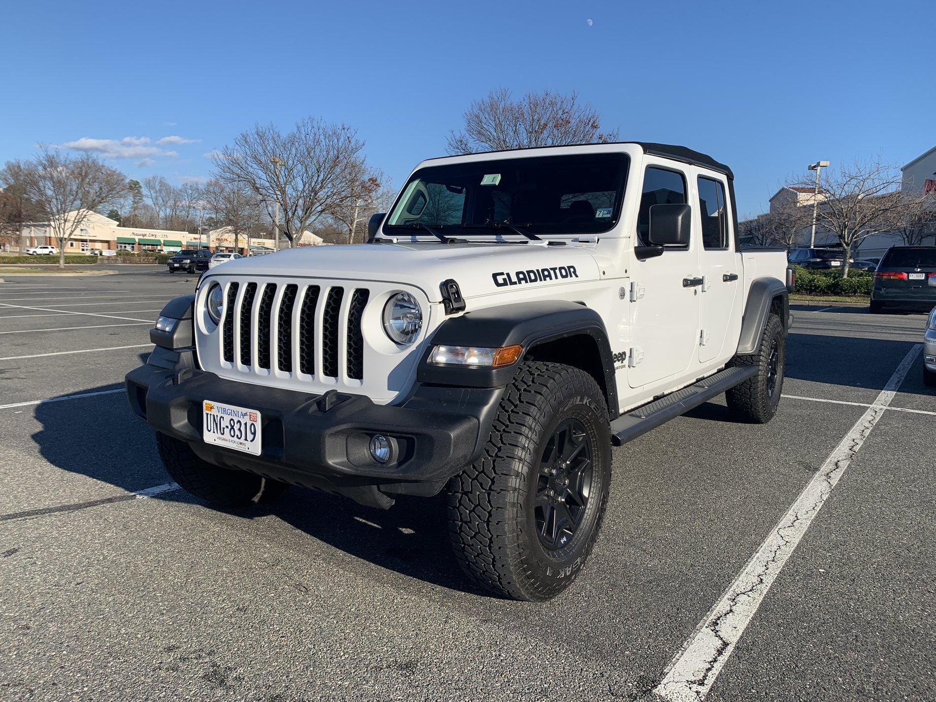 Jeep Gladiator Gladiator Sport S tire help B3DFA168-1ECC-47A1-9657-5E38D0328816