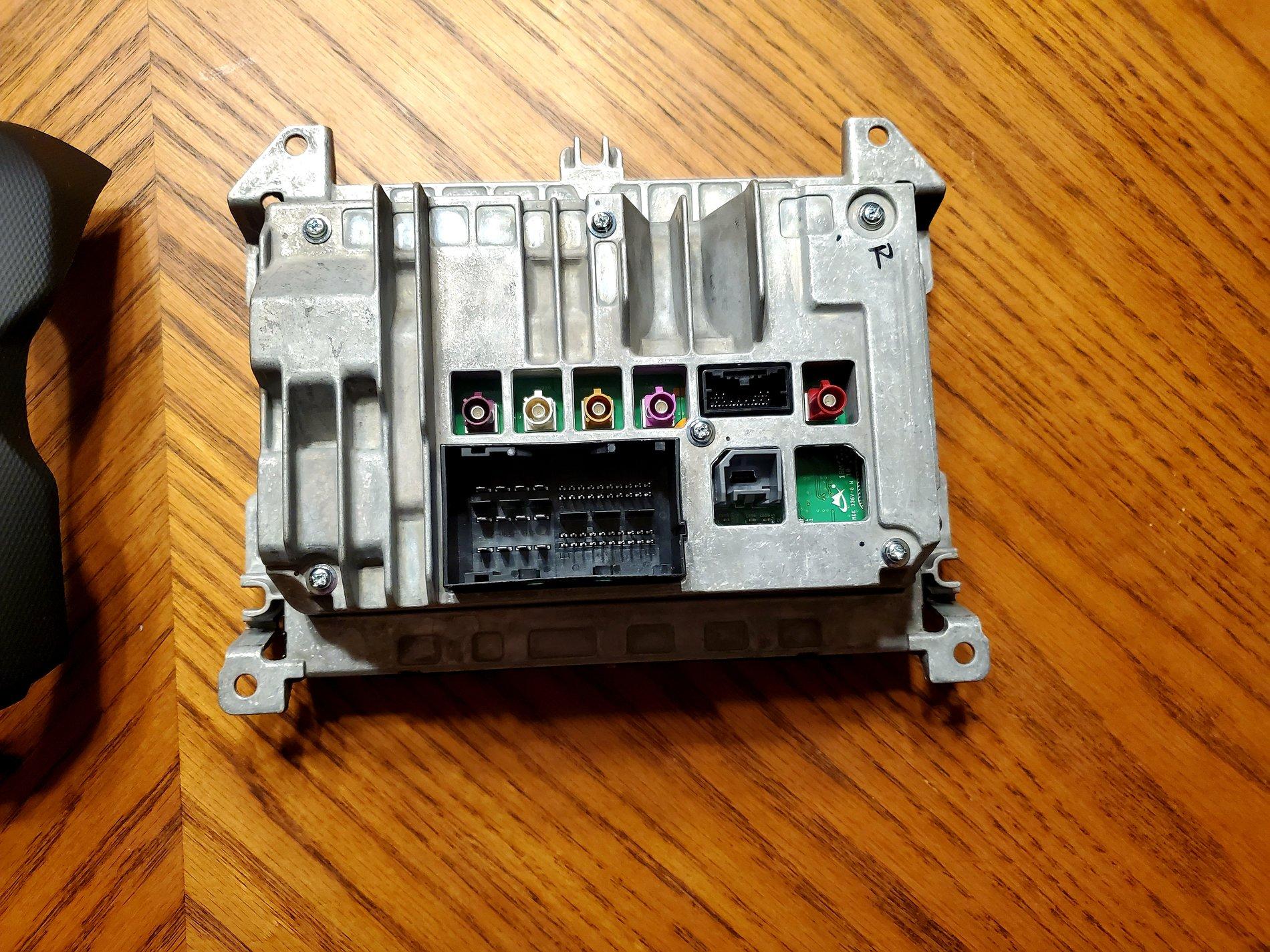 Jeep Gladiator For Sale Mopar 8.4 inch U connect radio 20200224_210540